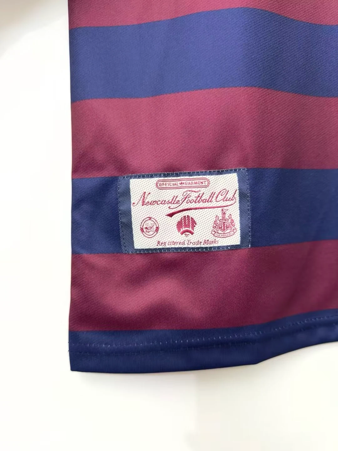 1995-97 Newcastle United Away Retro Shirt view 8