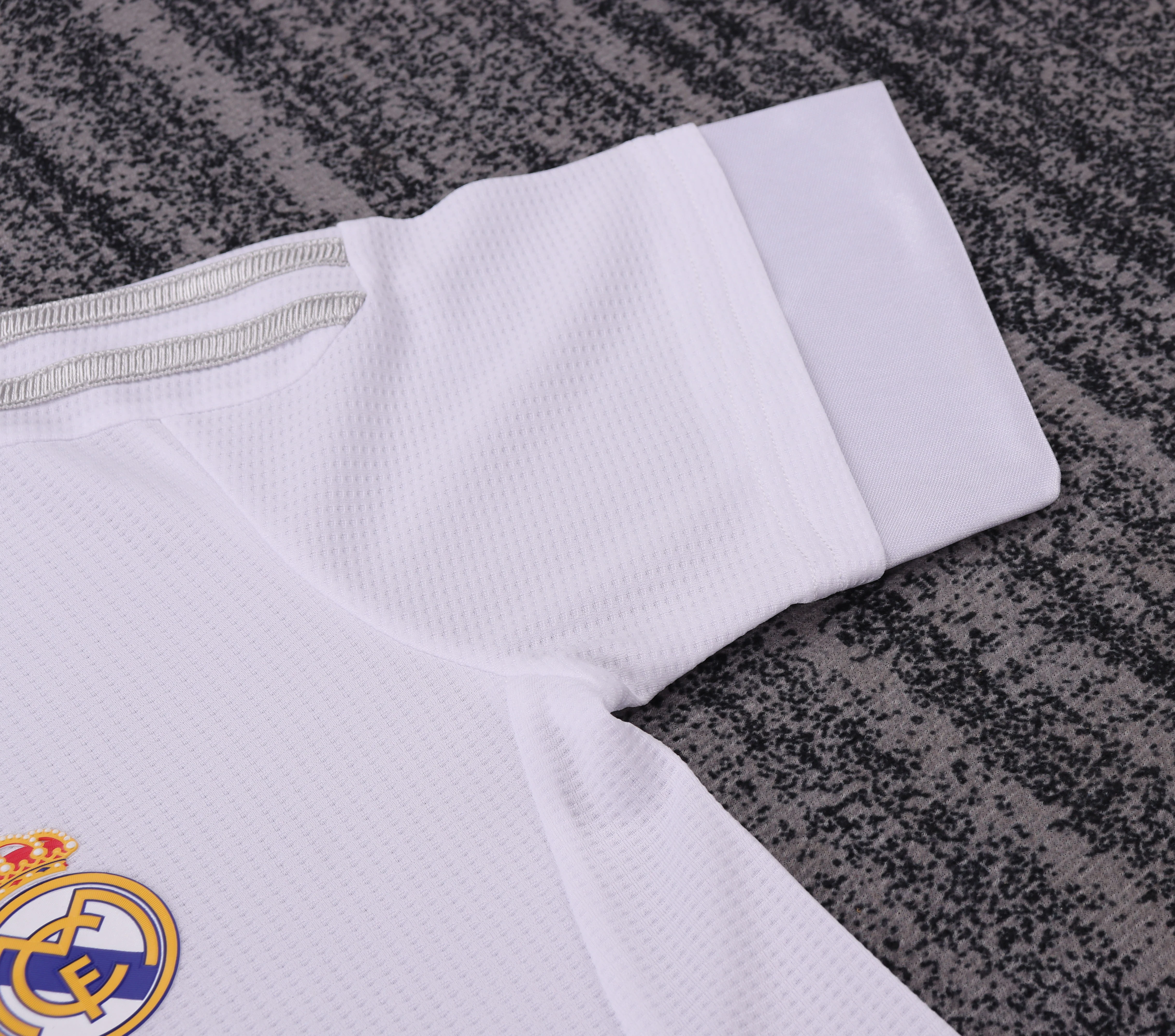 2015-16 Real Madrid Home Retro Shirt - Kids Sizes view 7