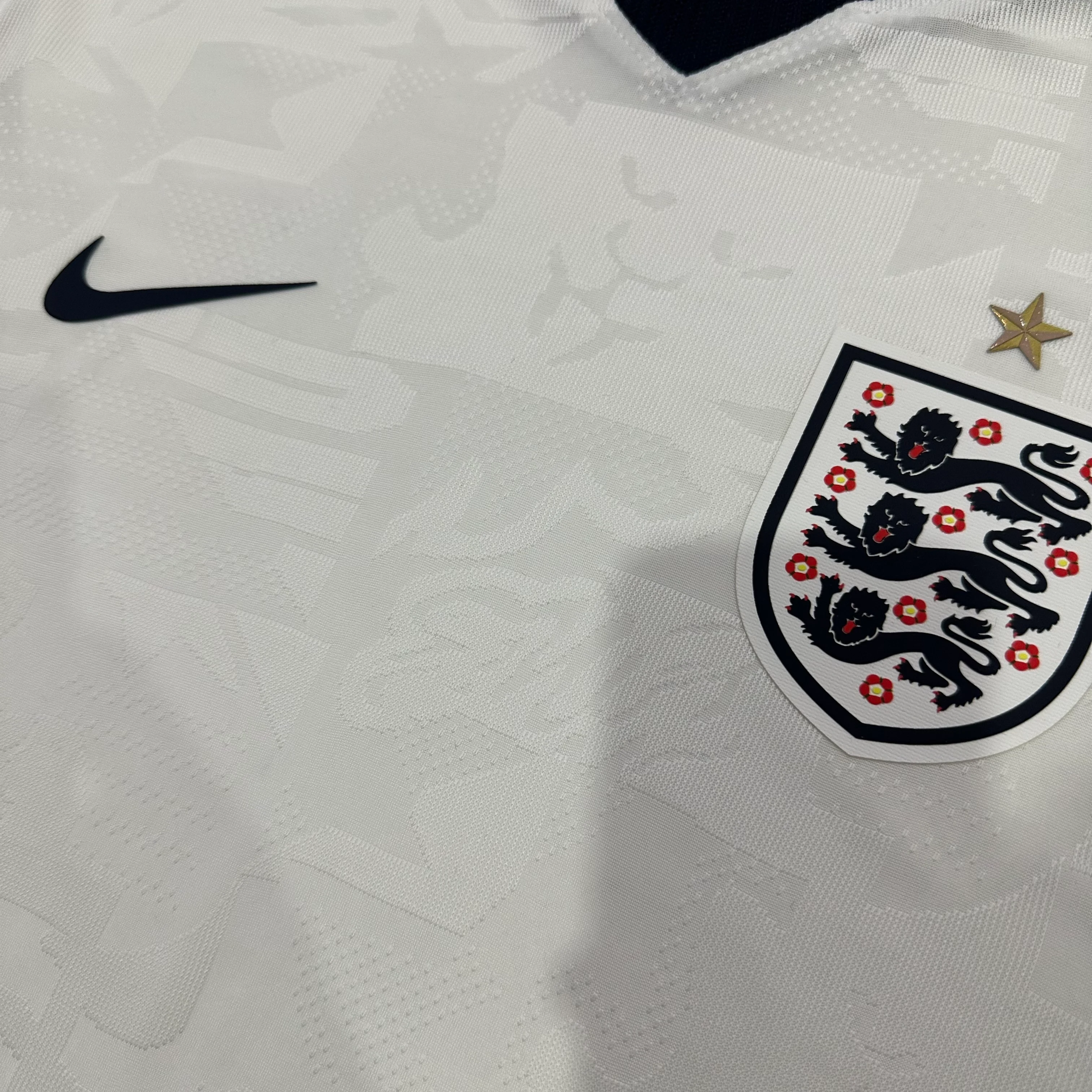 2026-27 England Home Long-Sleeve Jersey - Player Edition view 4