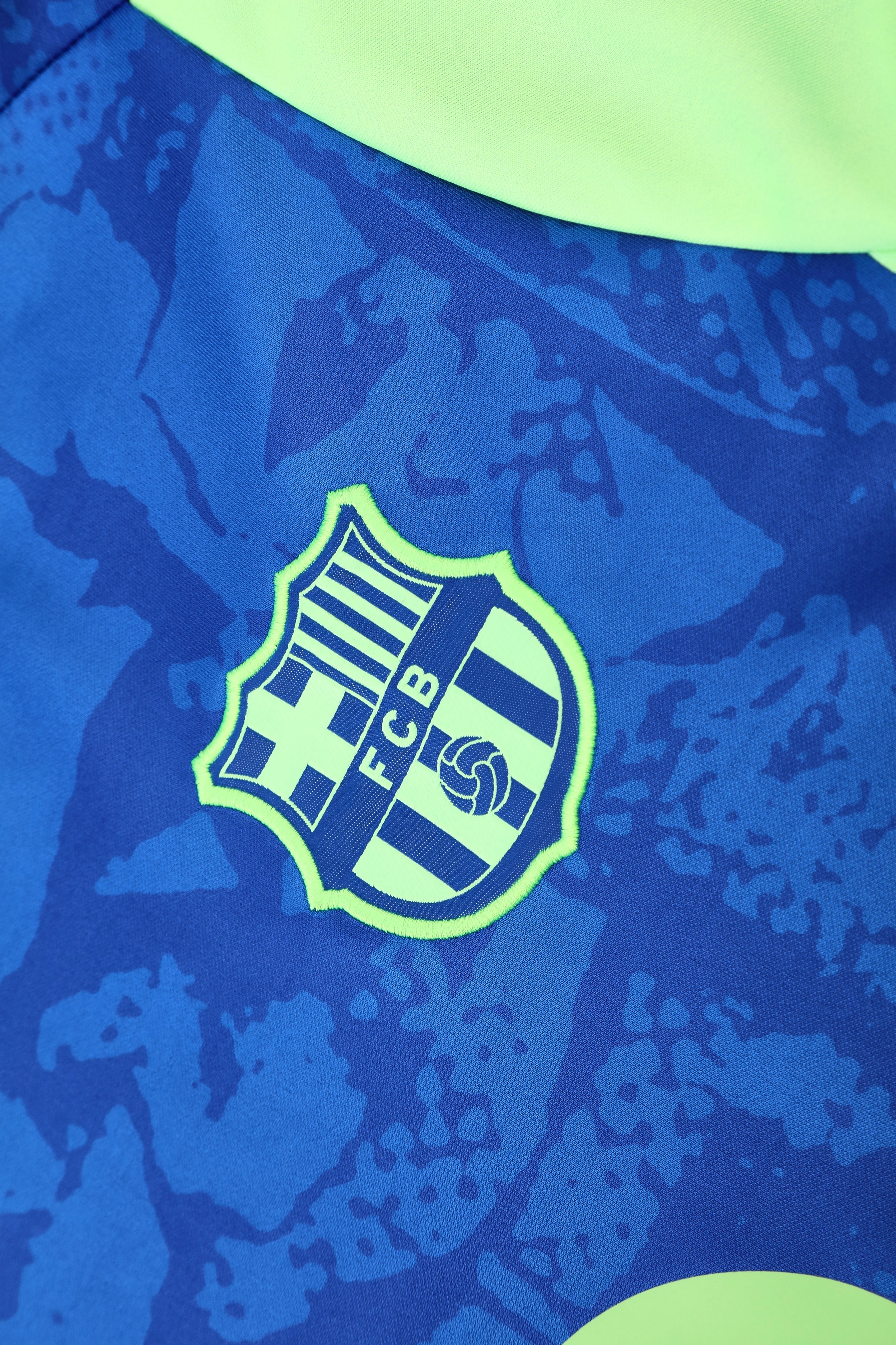 2025-26 Barcelona Blue Half-Zip Training Jersey view 14