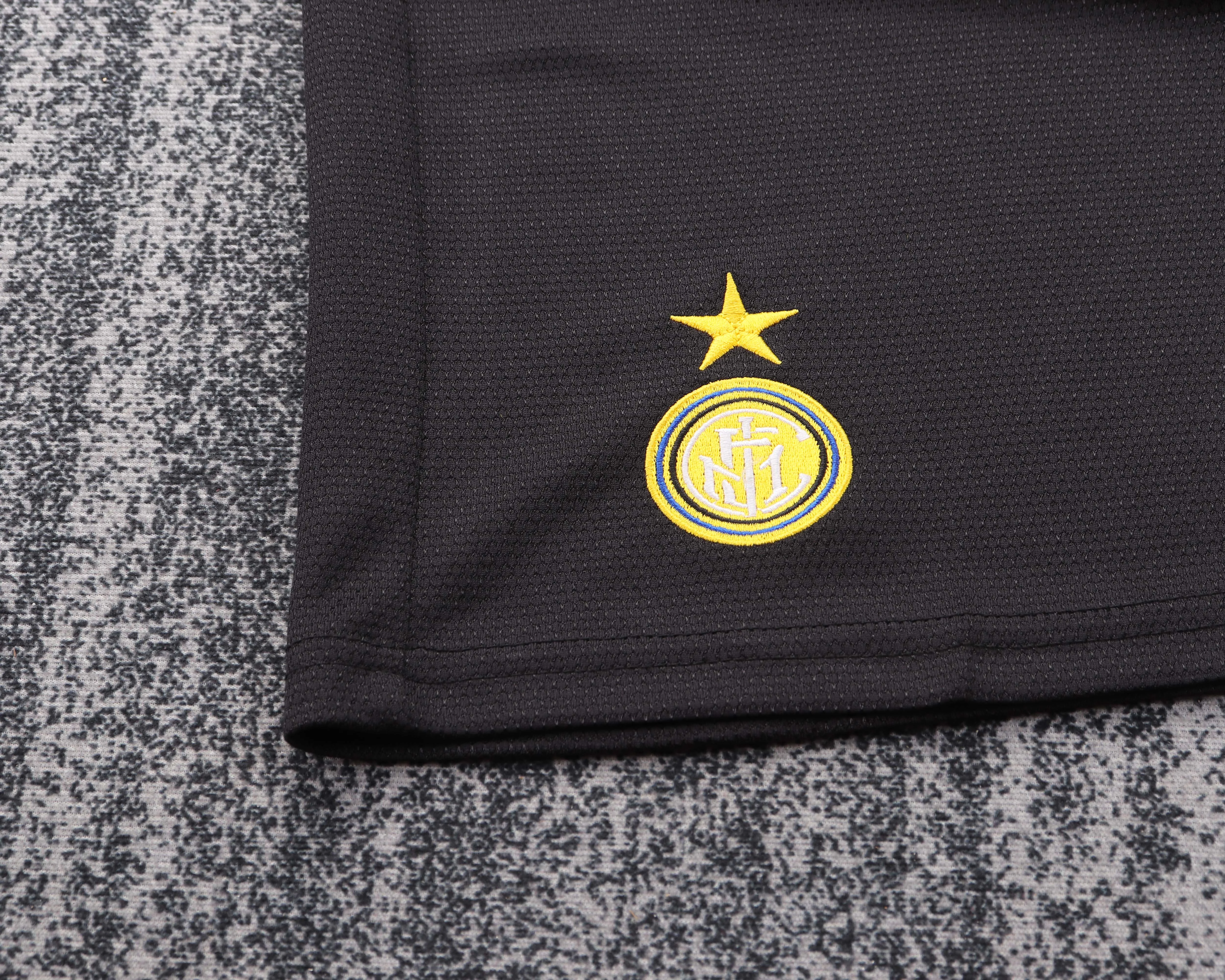 1997-98 Inter Milan Away Shirt - Kids Size view 4
