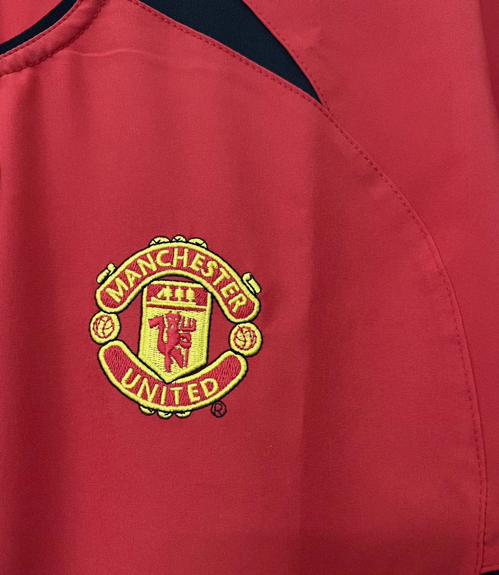 2002-04 Manchester United home retro jersey view 4