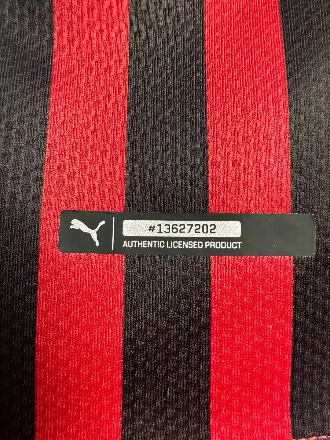 2019-20AC Home Retro Jersey view 4