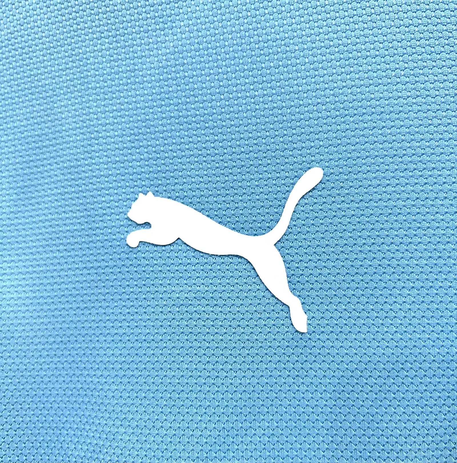 2006-07 Tottenham Hotspur Away Retro Kit view 4