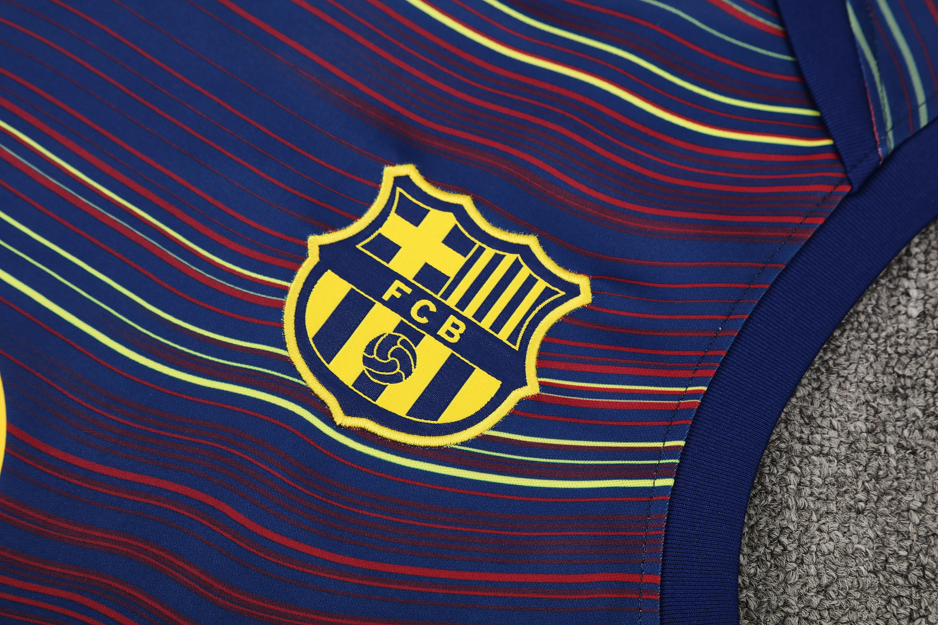 2025-26 Barcelona vest training jersey view 6