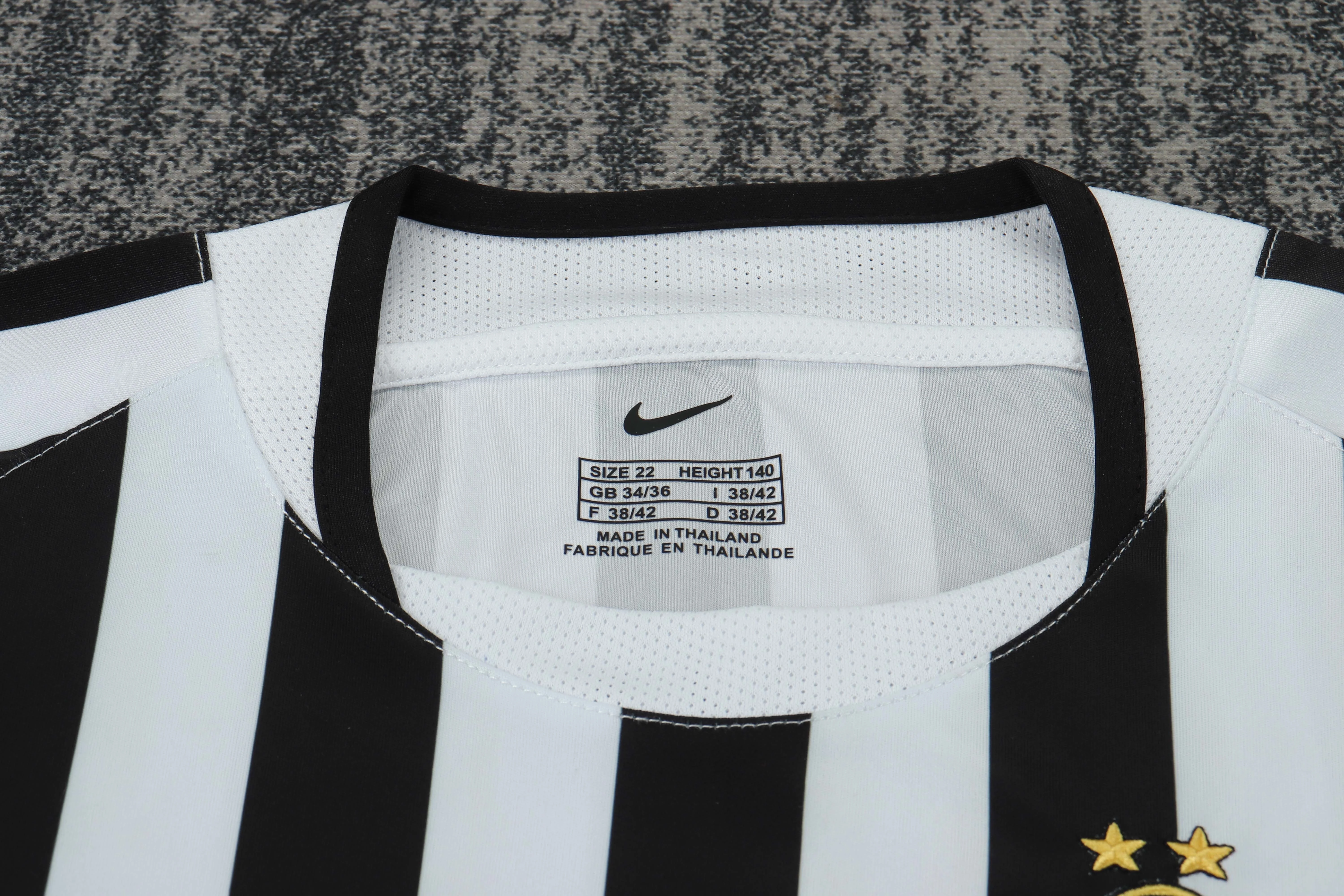 2003-04 Juventus Home Retro Jersey - Children's view 10