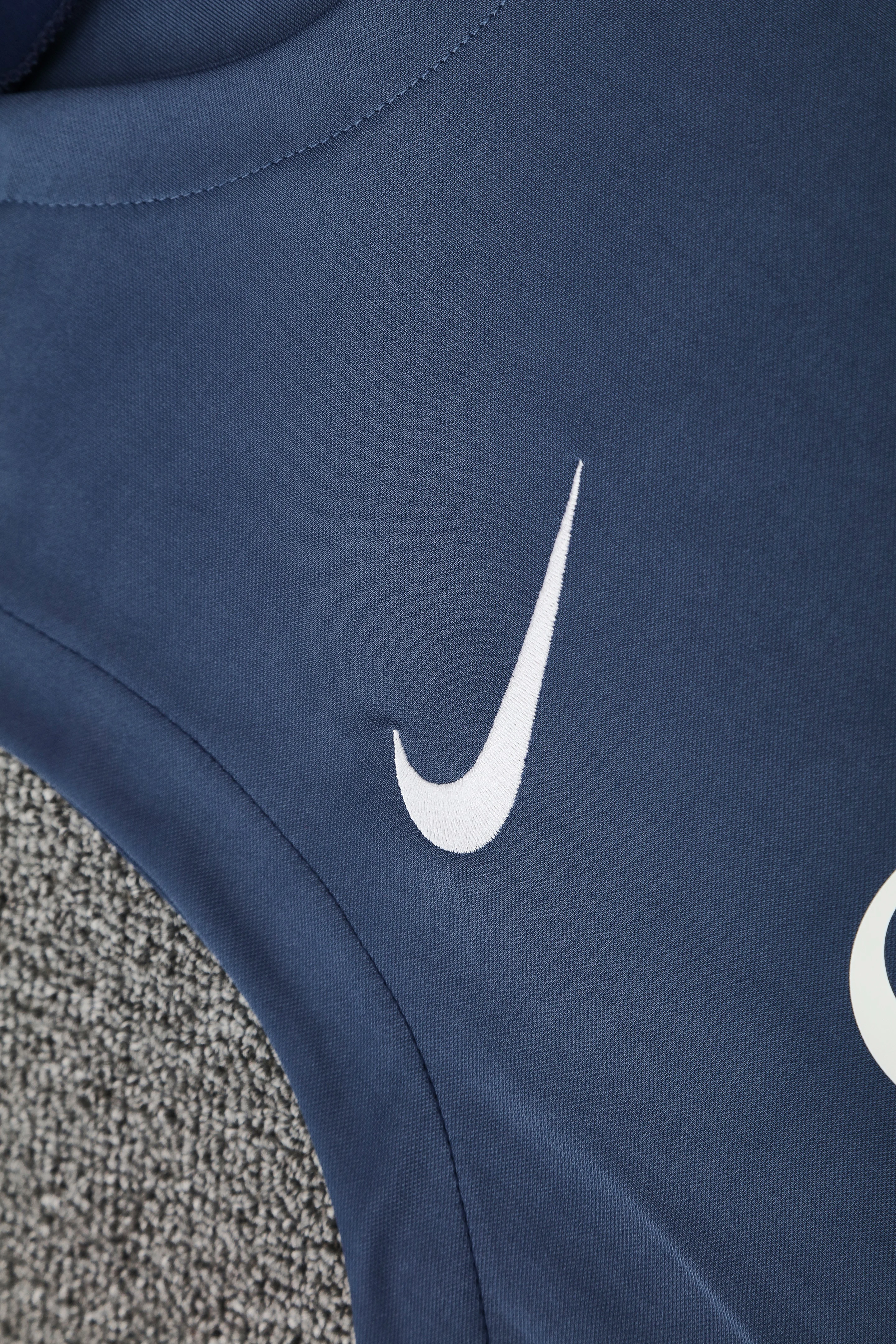 2025-26 Paris Saint-Germain training vest jersey view 14