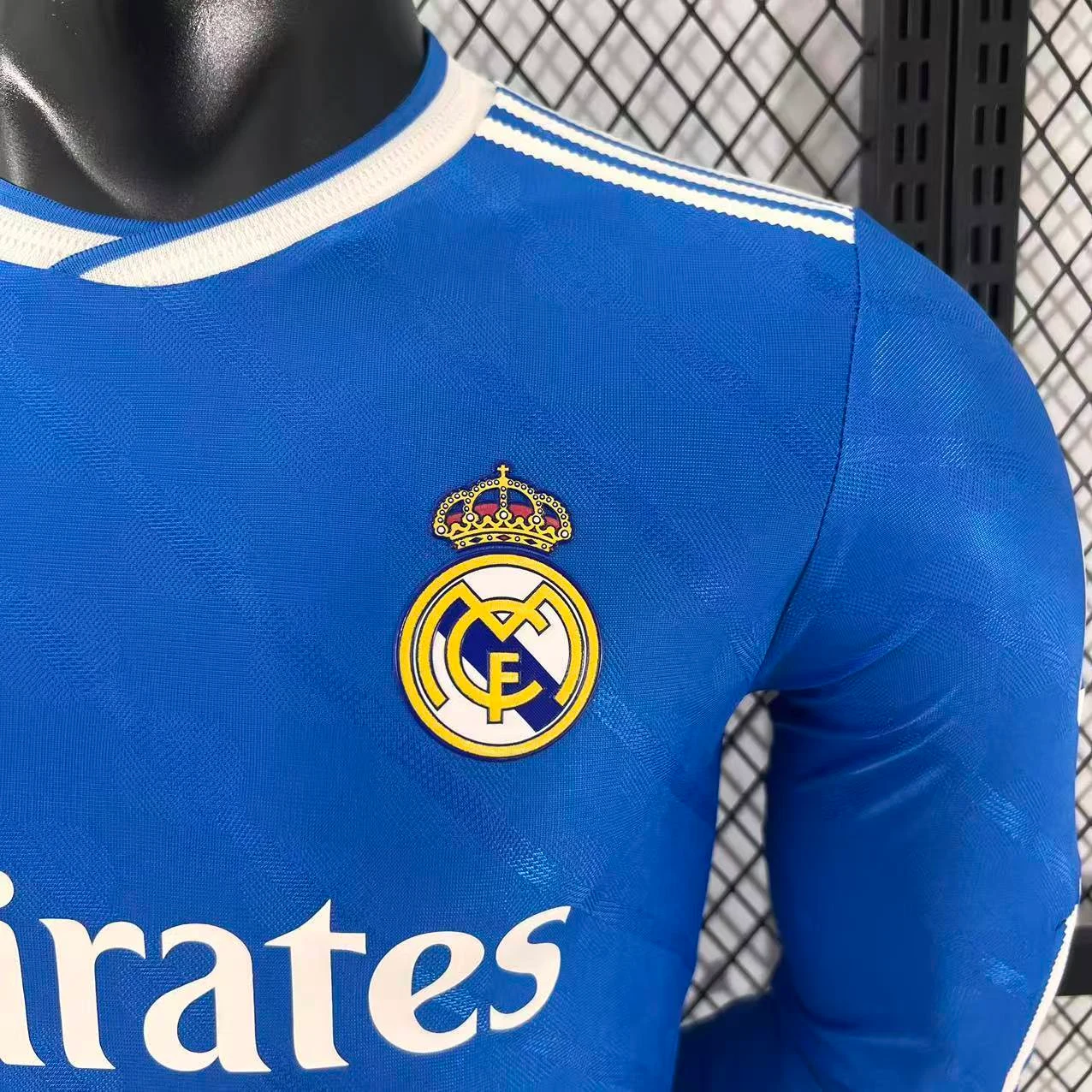 2025-26 Real Madrid Third Away Kit - Player Version view 5