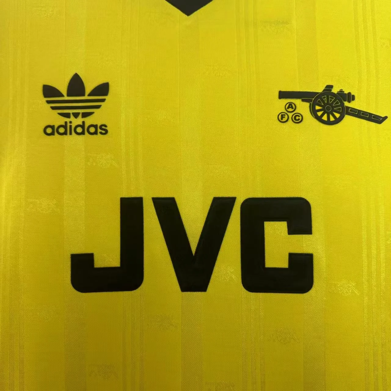 1986-88 Arsenal Away Retro Kit view 5