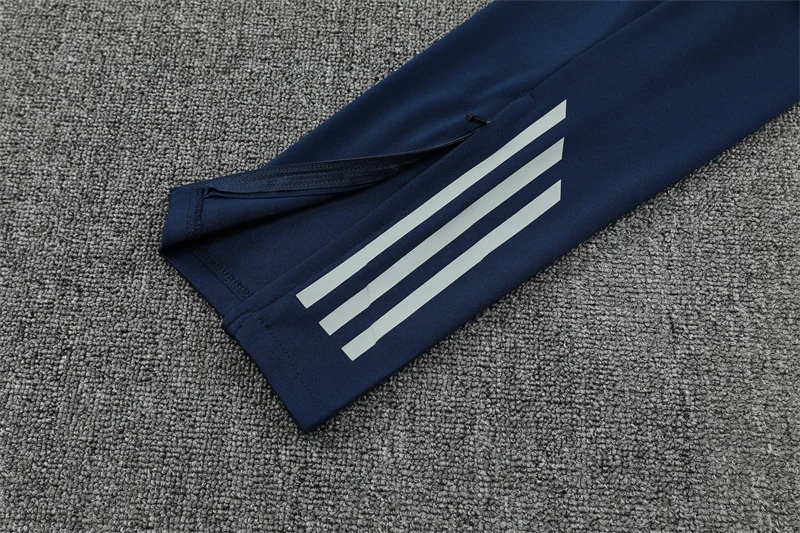 2025-26 Arsenal Light Grey Half-Zip Training Jersey view 5