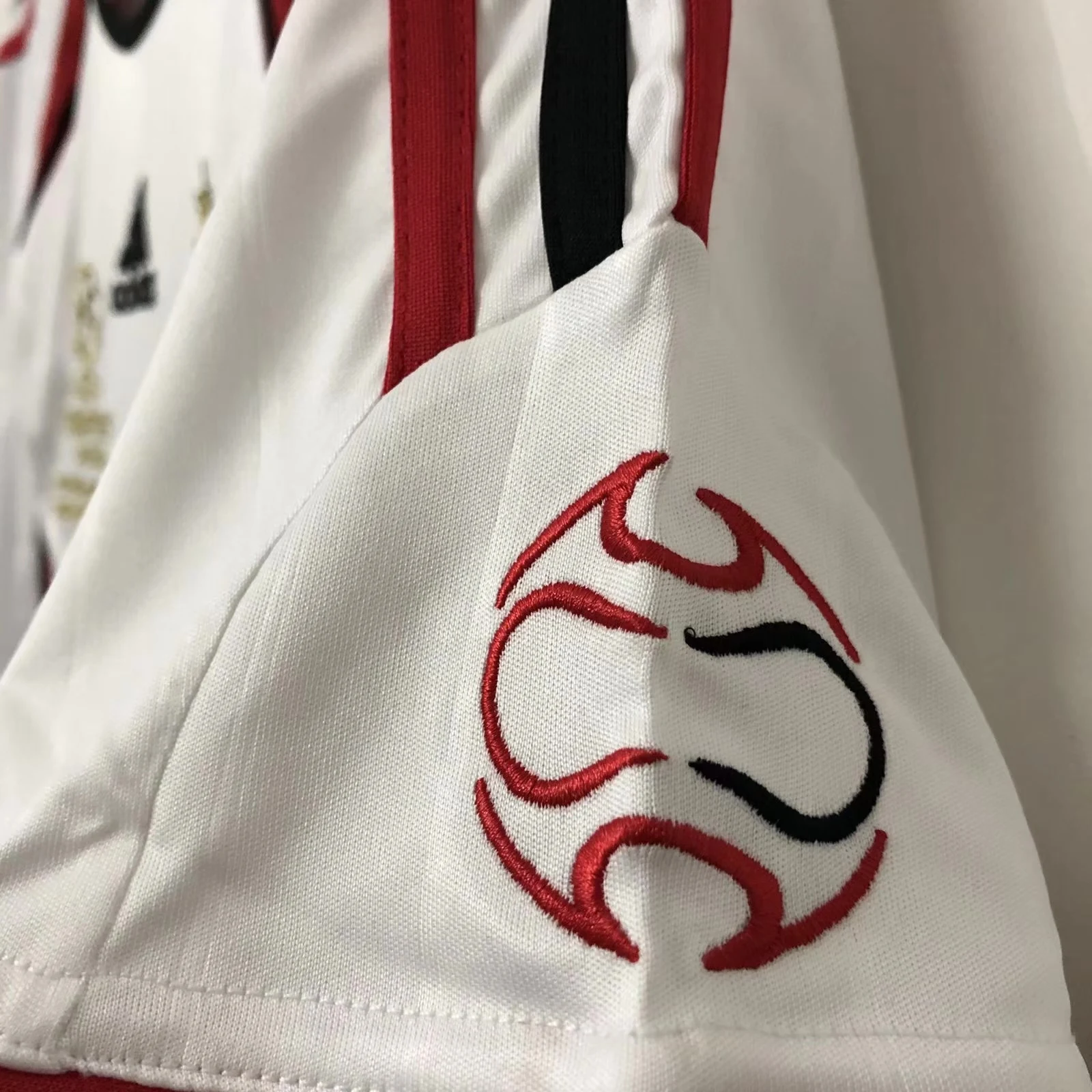 2006-07 AC Away Retro Jersey view 3