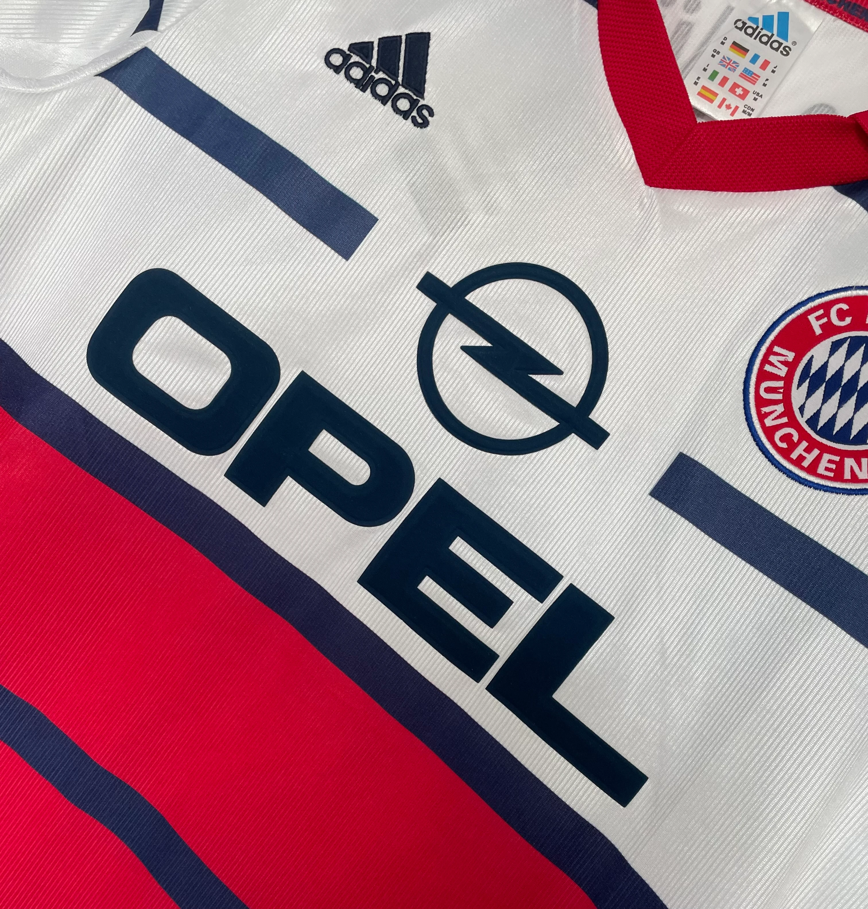 1998-00 Bayern away retro jersey view 5