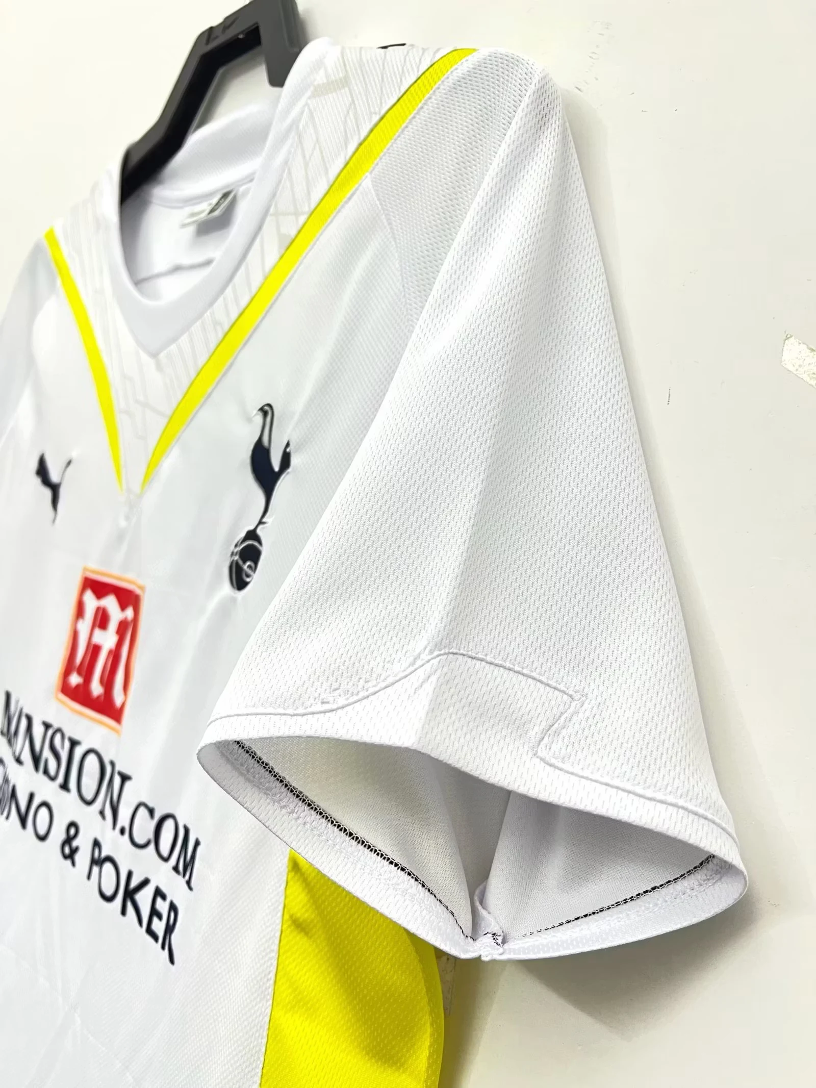 2009-10 Tottenham Hotspur Home Retro Kit view 10
