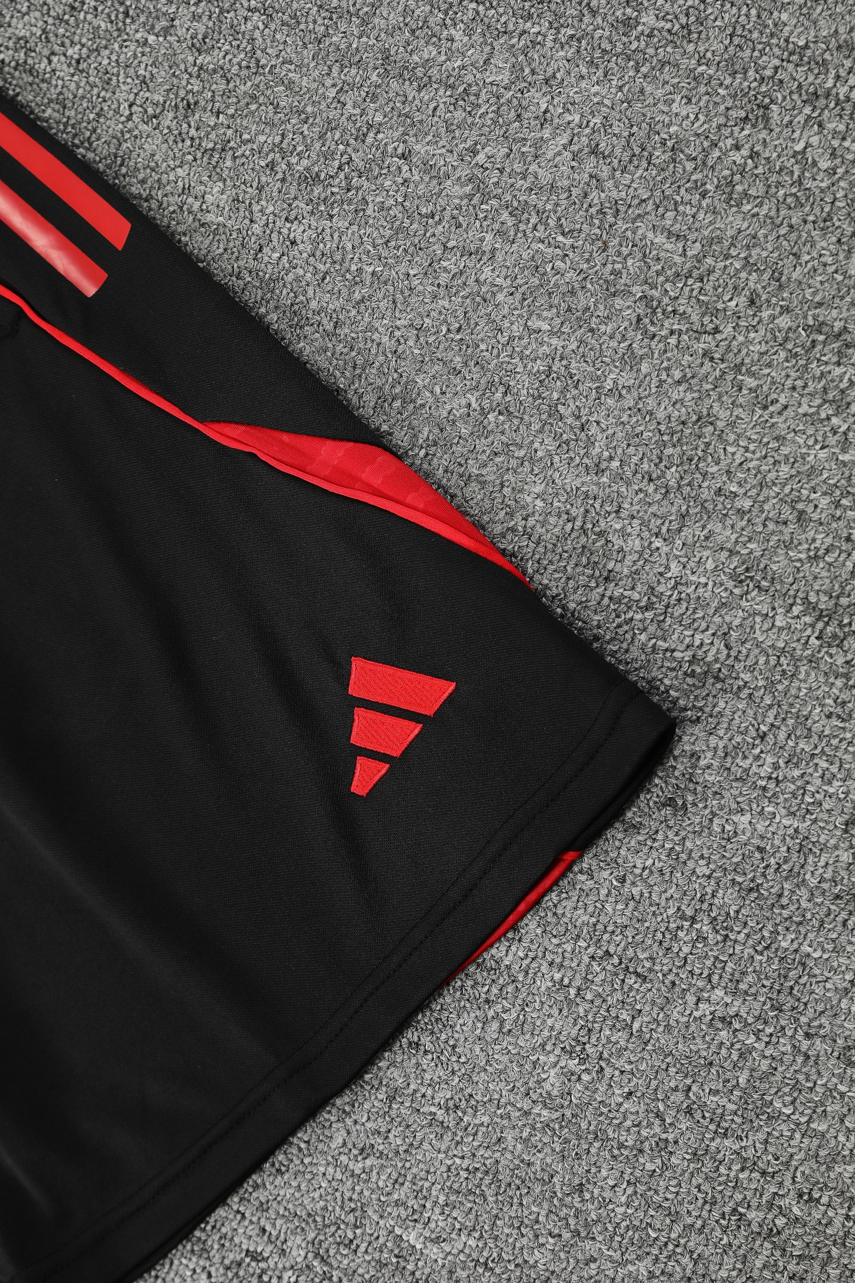 2025-26 Manchester United training vest jersey view 11