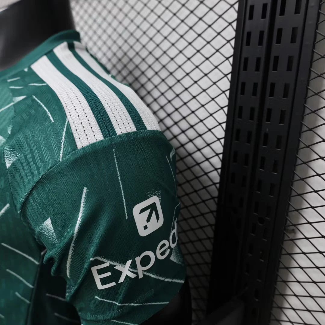 2026-27 Liverpool Goalkeeper Shirt – Player Version view 7