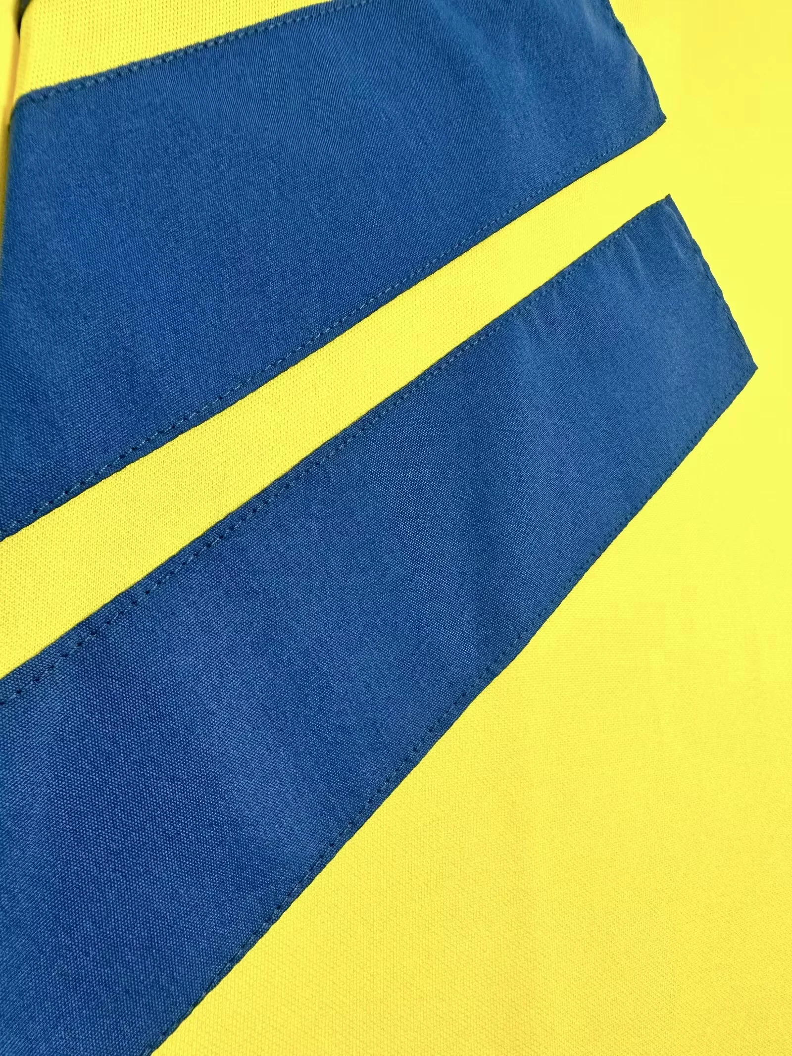 1994 Sweden Home Retro Jersey view 3