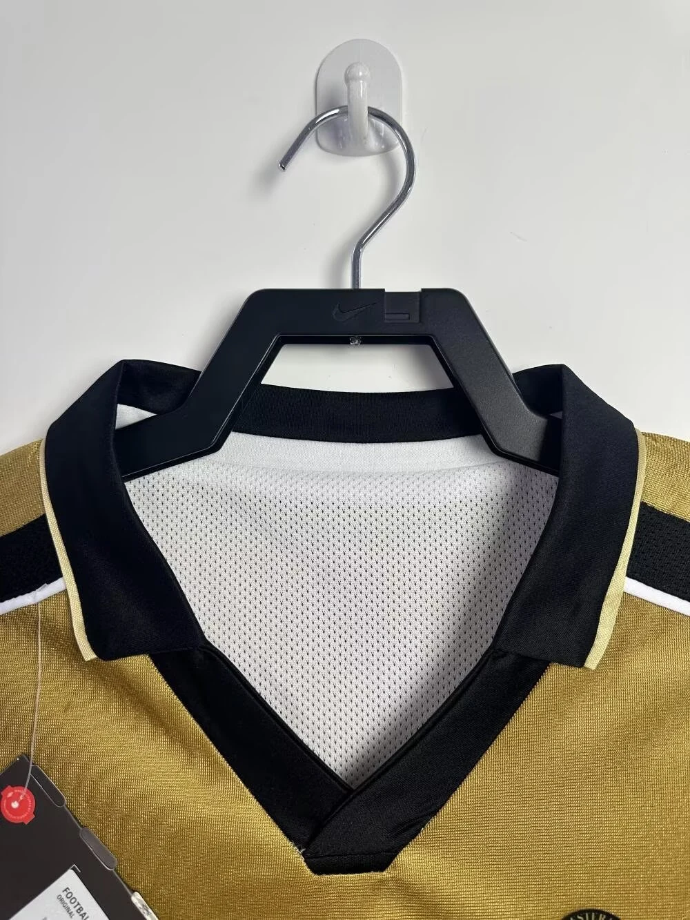 2007-08 Manchester United Reversible Centenary Retro Long-Sleeve Jersey view 16