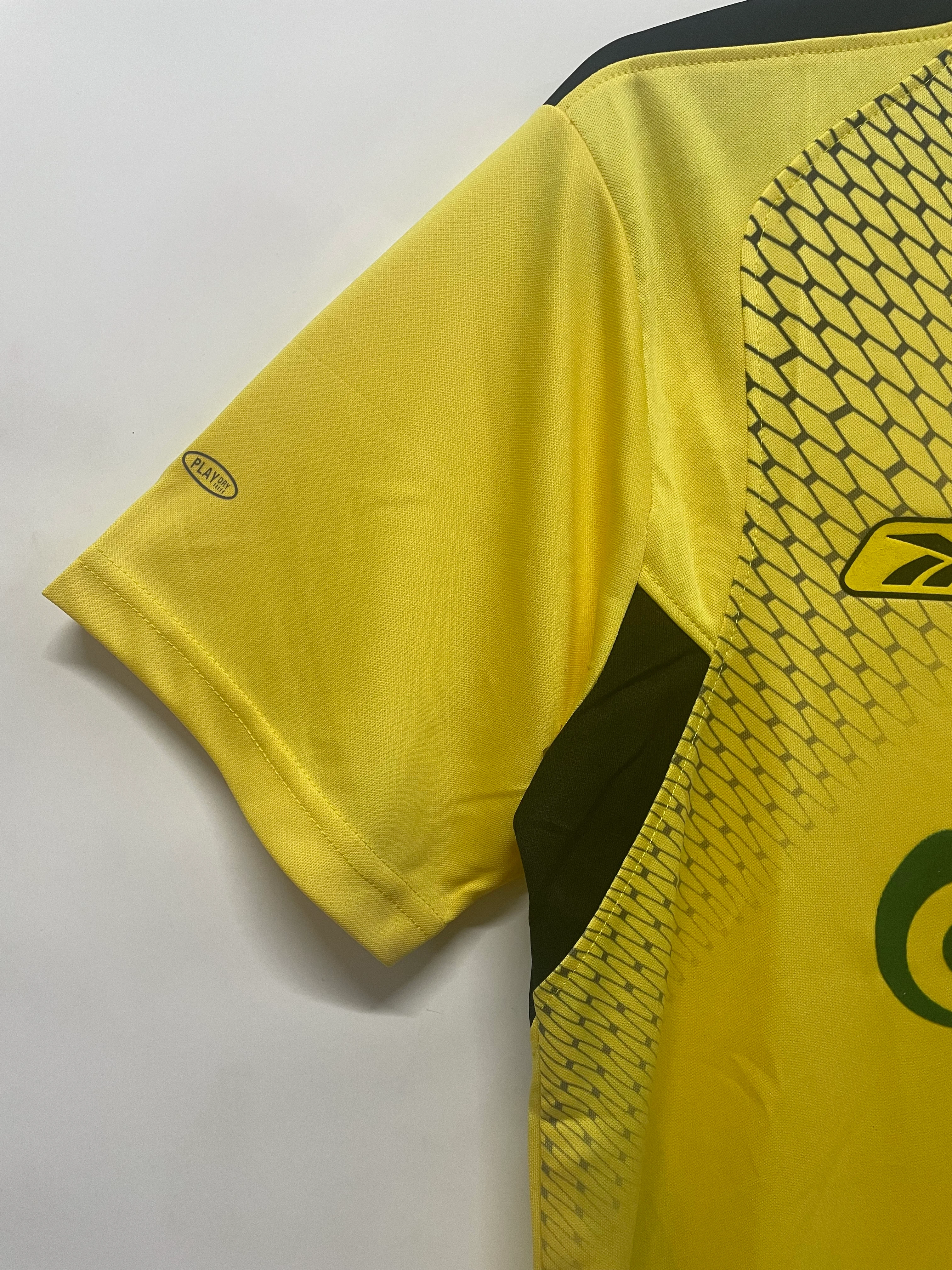 2004-05 Liverpool Away Retro Shirt view 4