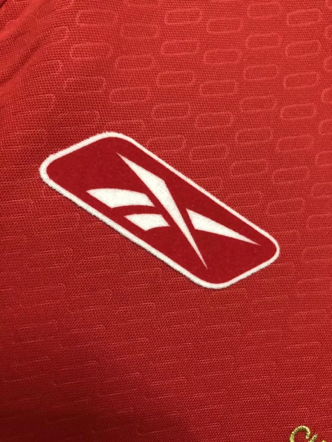 2004-05 Liverpool Home Retro Jersey view 8