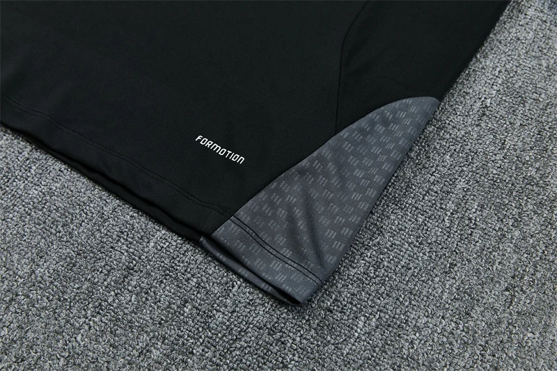 2026-27 Juventus Black Half-Zip Long-Sleeve Training Kit view 4