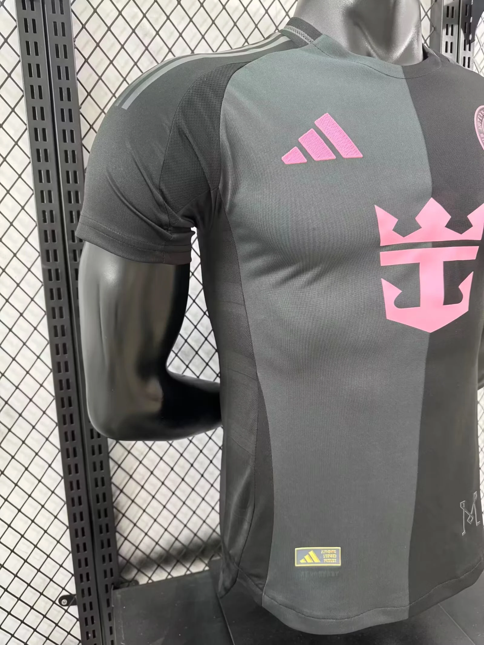 2025-26 Miami Away Jersey - Authentic view 6