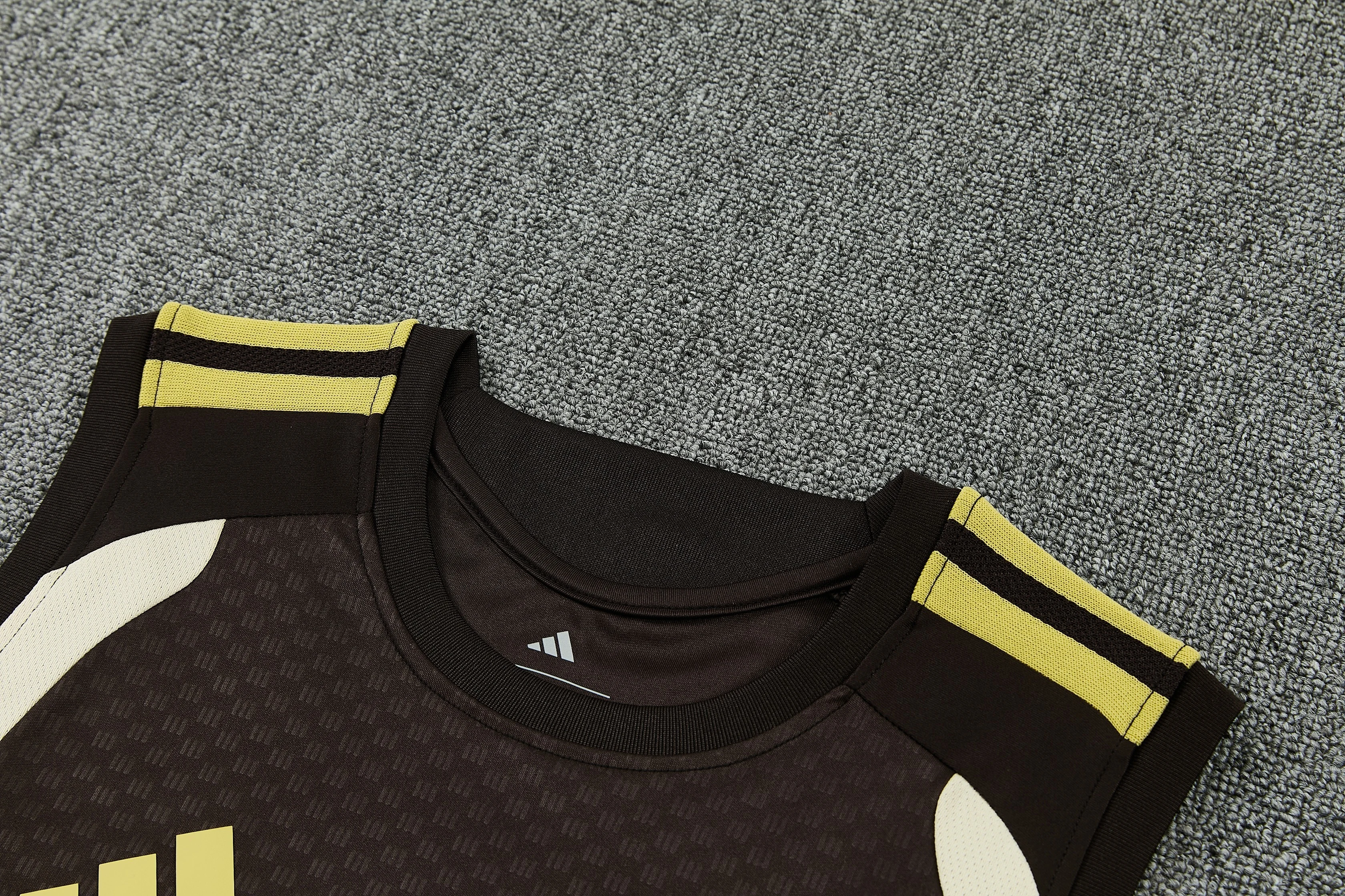 2026-27 Flamengo training vest jersey view 14