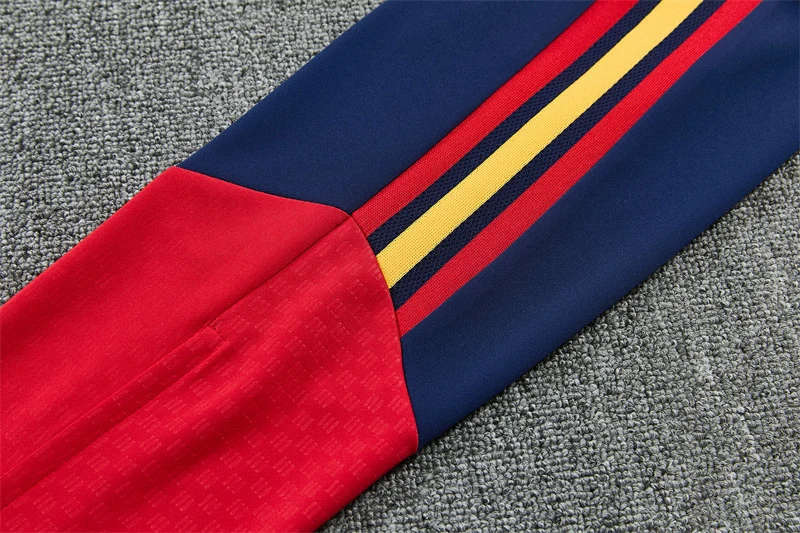 2026-27 Spain White Half-Zip Training Jersey (Two Stars) view 7