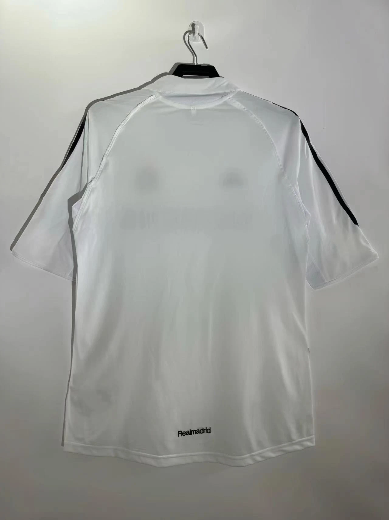 2005-06 Real Madrid Home Retro Jersey view 2