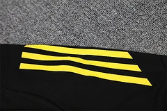 2025-26 Manchester United black short-sleeved training jersey view 14