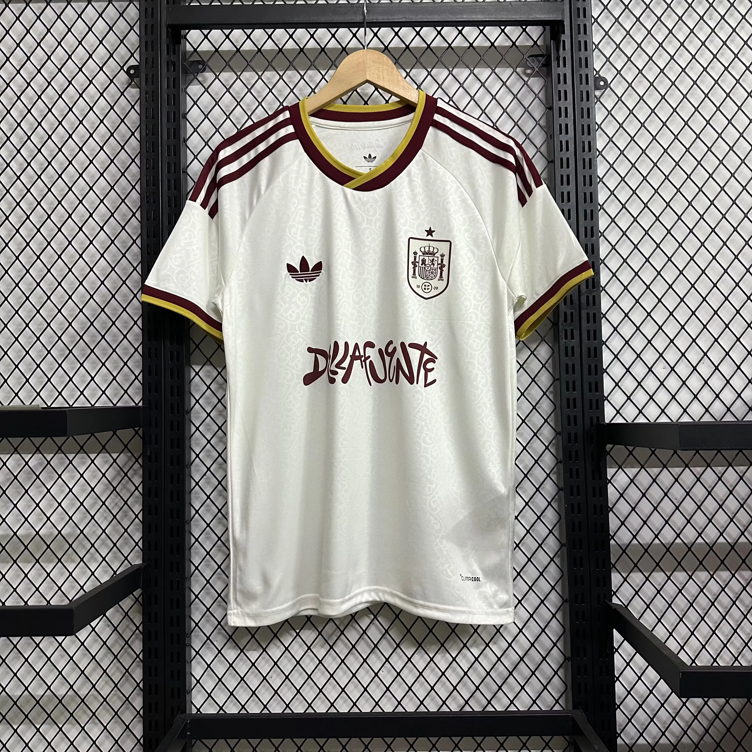 2026 Spain Away Jersey - Fan Edition view 9