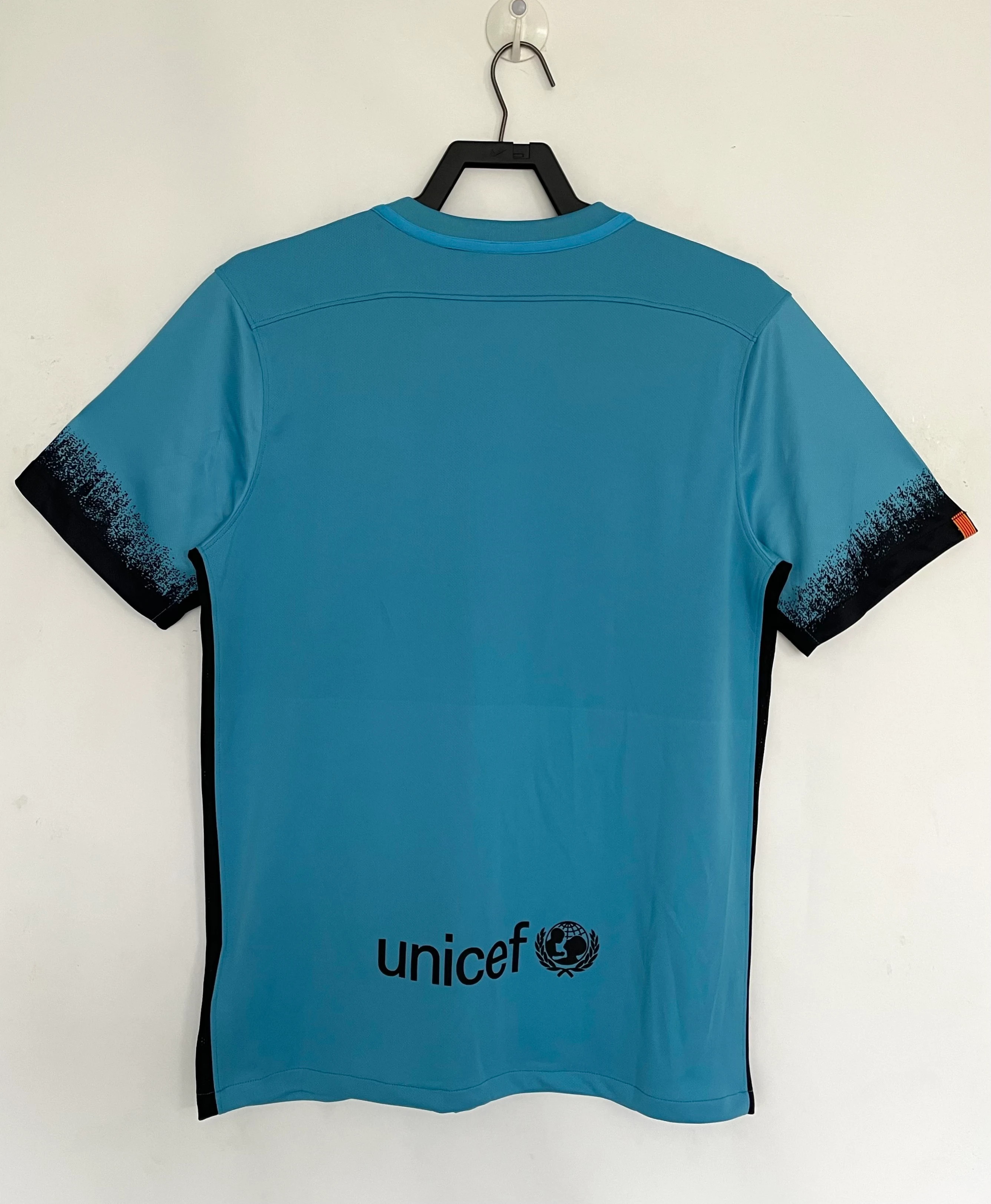 2015-16 Barcelona Second Away Retro Jersey view 2