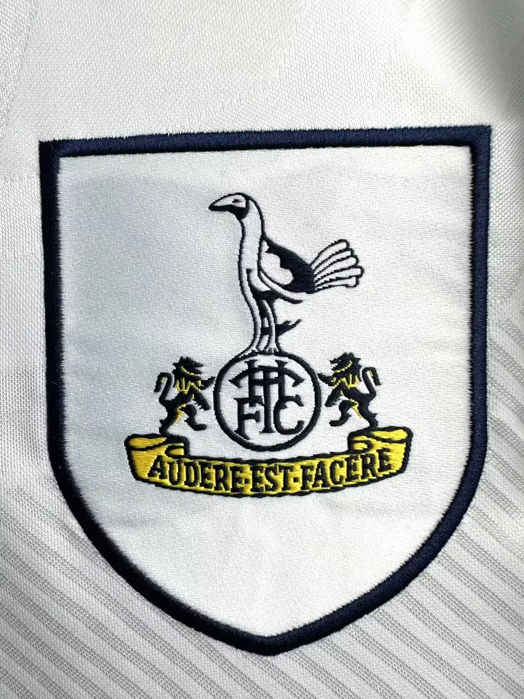 1993-95 Tottenham Hotspur Home Retro Jersey view 6