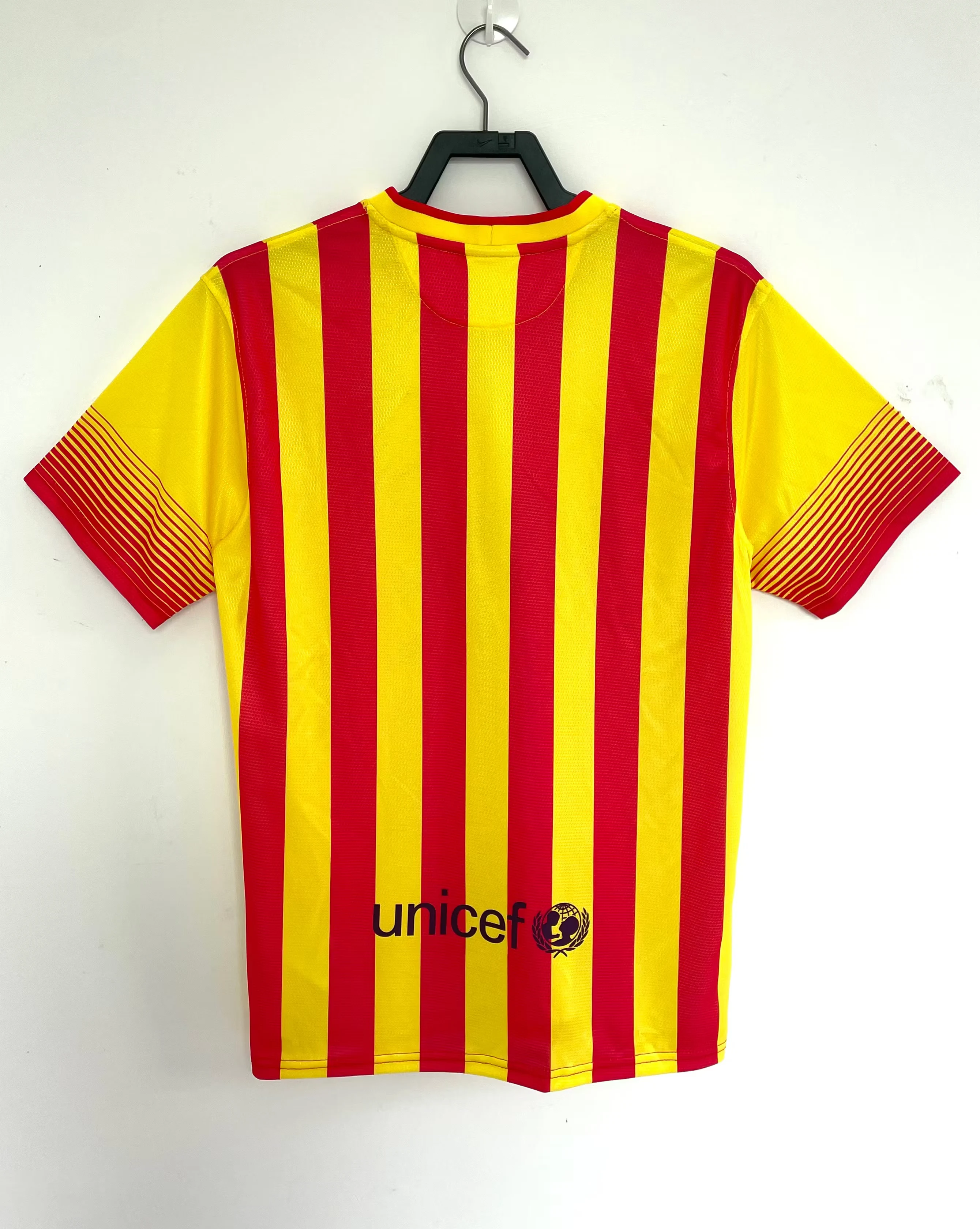 2013-14 Barcelona Away Retro Jersey view 2