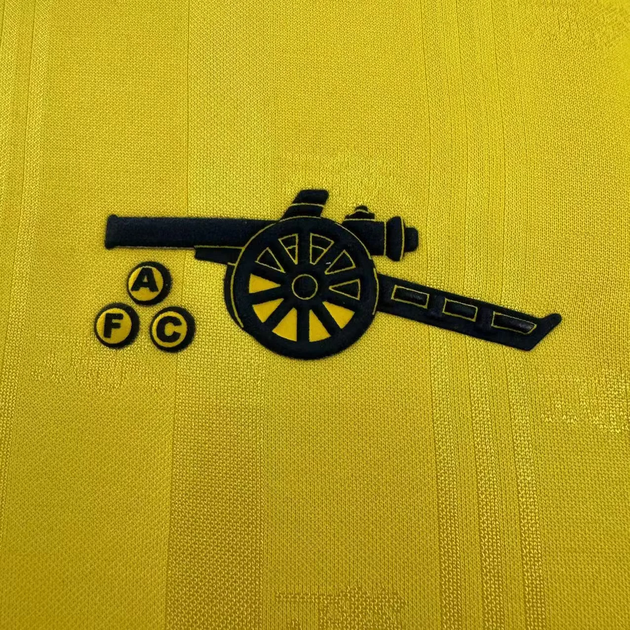 1986-88 Arsenal Away Retro Kit view 7