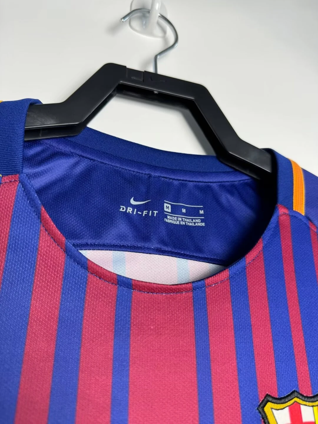 2017-18 Barcelona Home Retro Jersey view 7