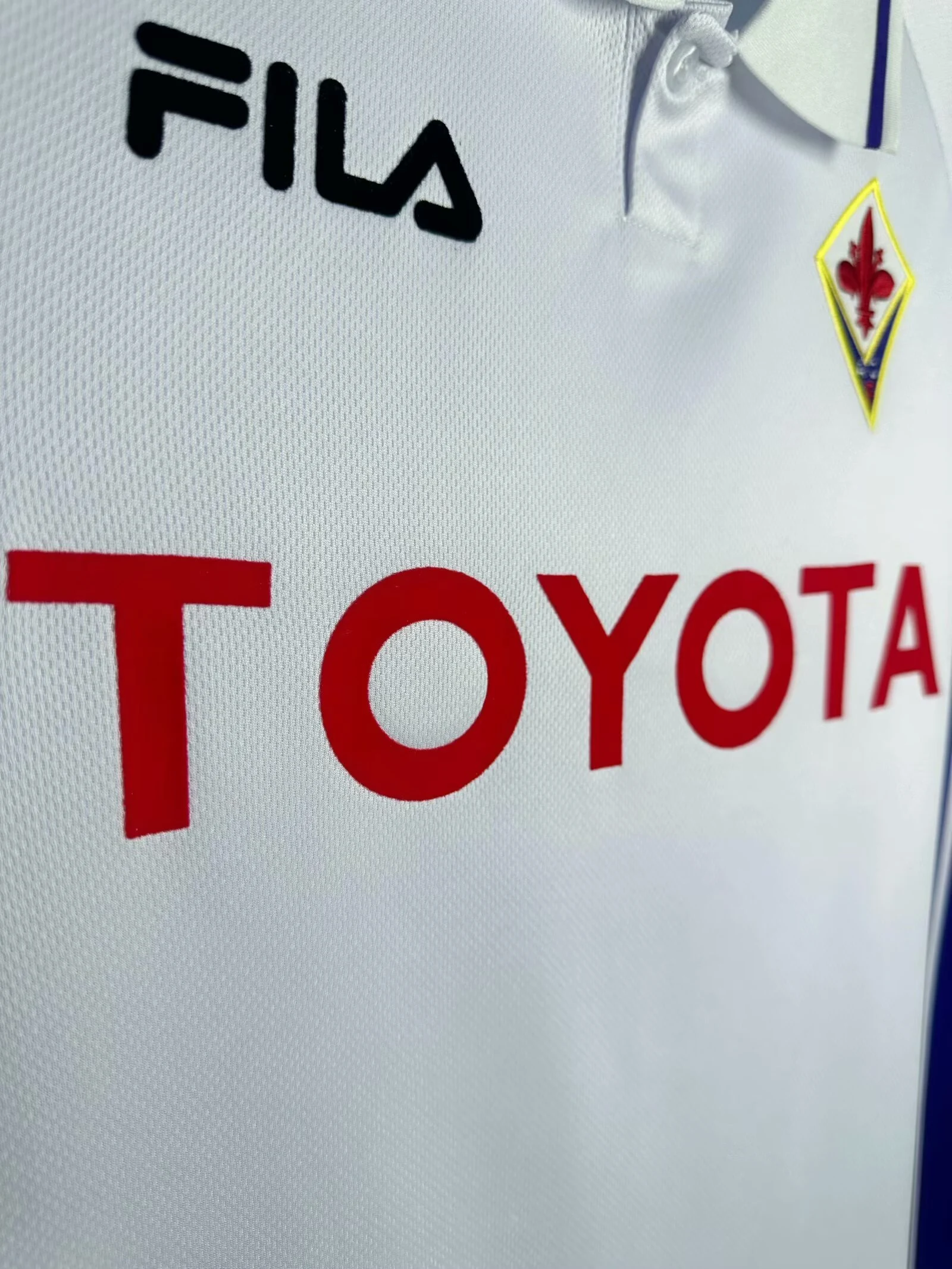 1999-00 Fiorentina Away Retro Jersey view 3