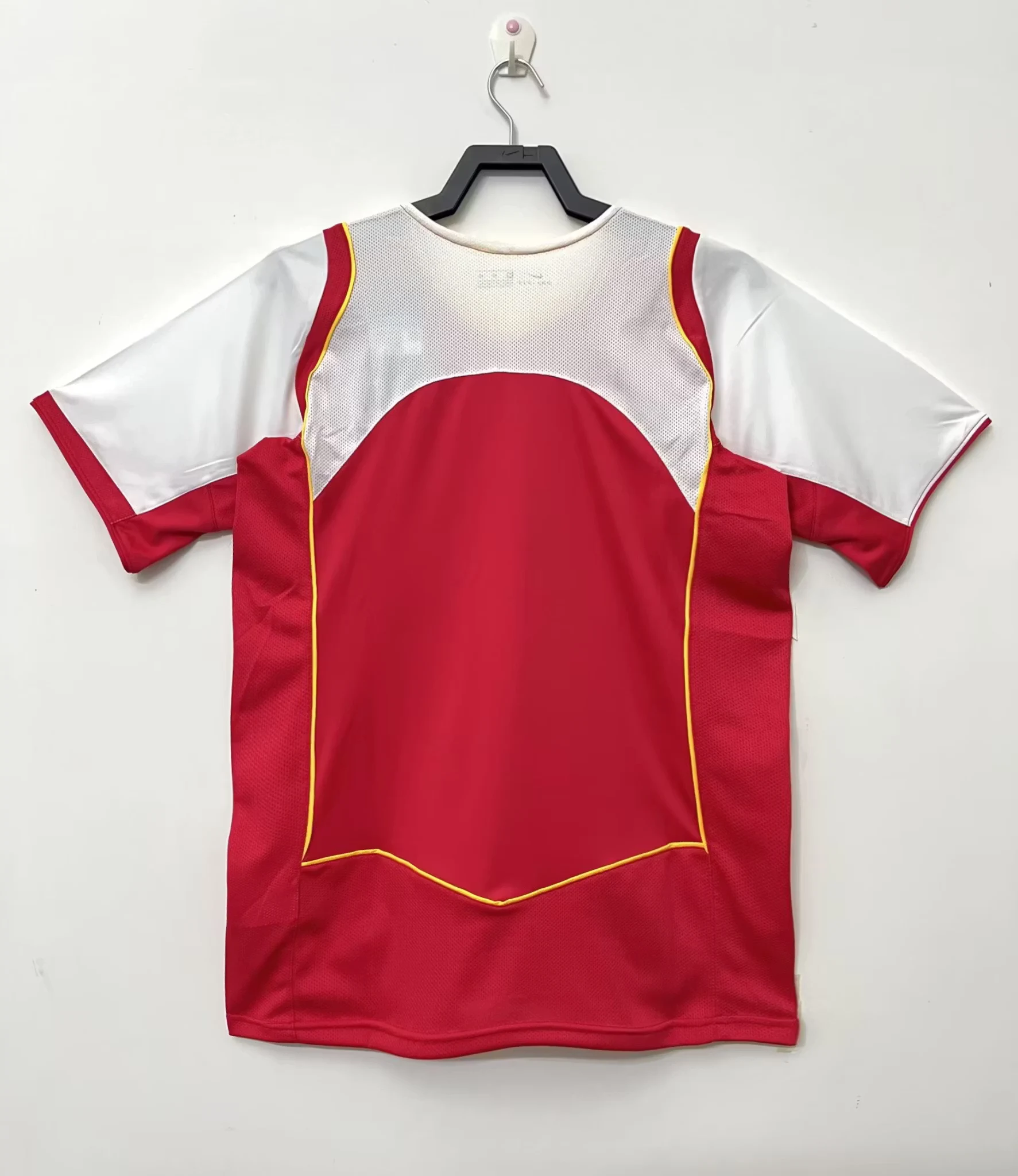 2004-05 Arsenal Home Retro Jersey view 2