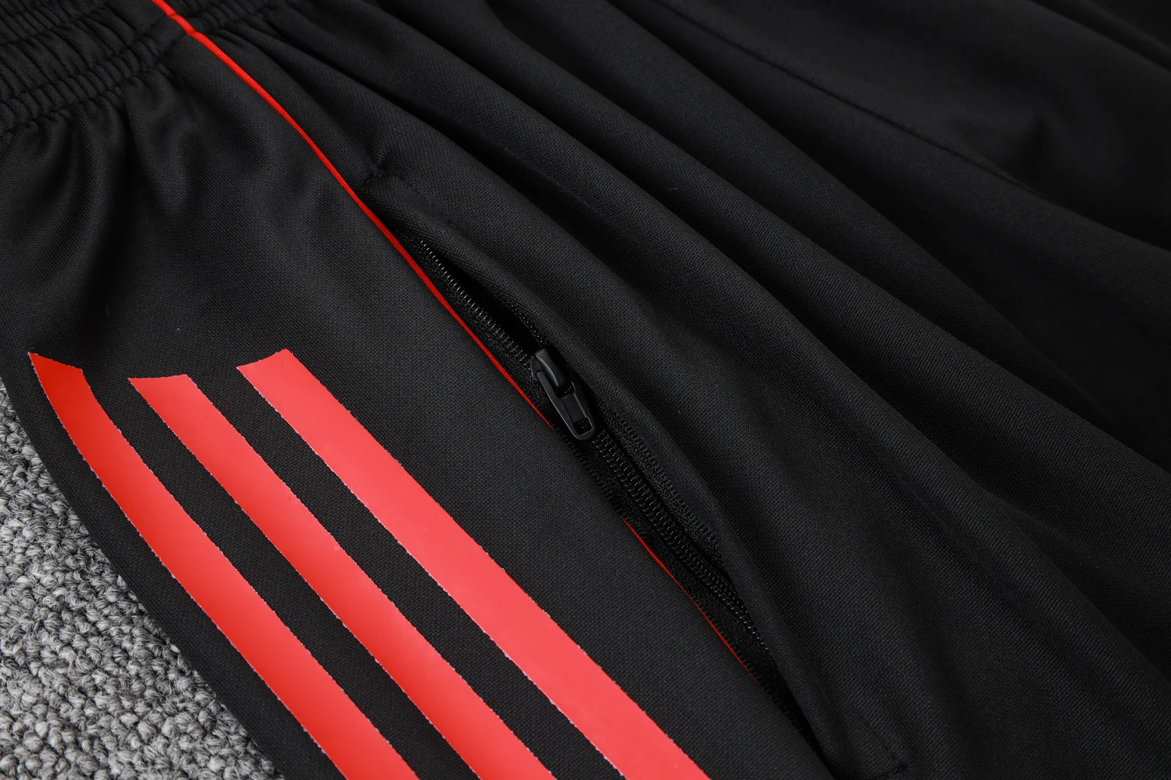 2025-26 season Bayern Munich black short-sleeved training kit view 18