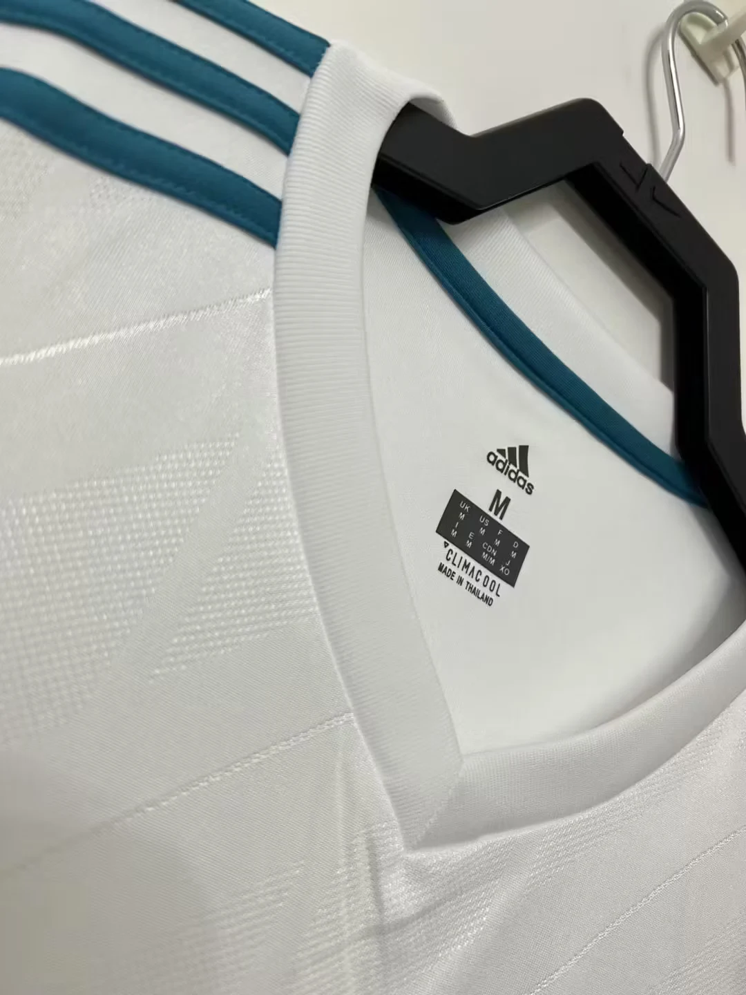 2017-18 Real Madrid Home Retro Jersey view 10
