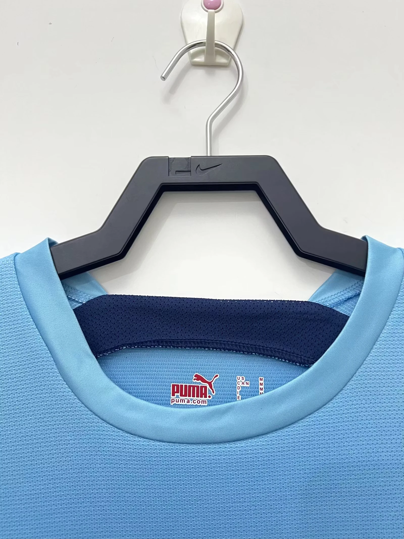 2006-07 Tottenham Hotspur Away Retro Kit view 8
