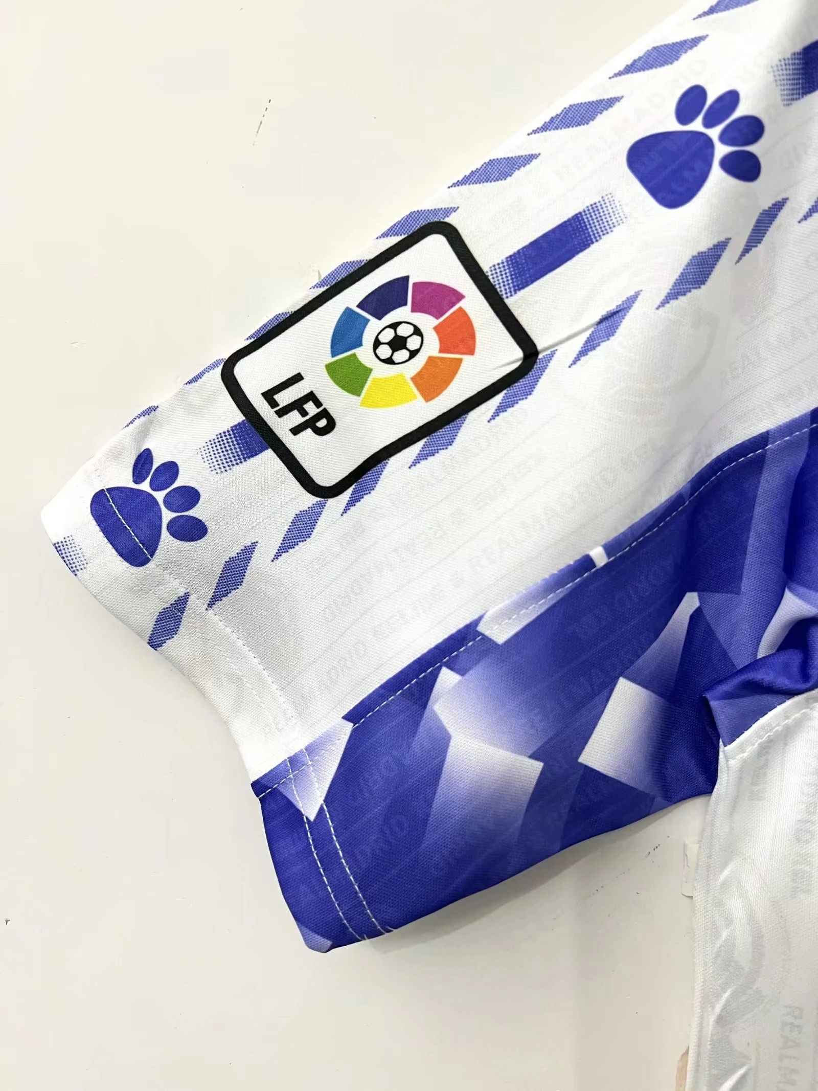 1996-97 Real Madrid Second Away Retro Jersey view 7