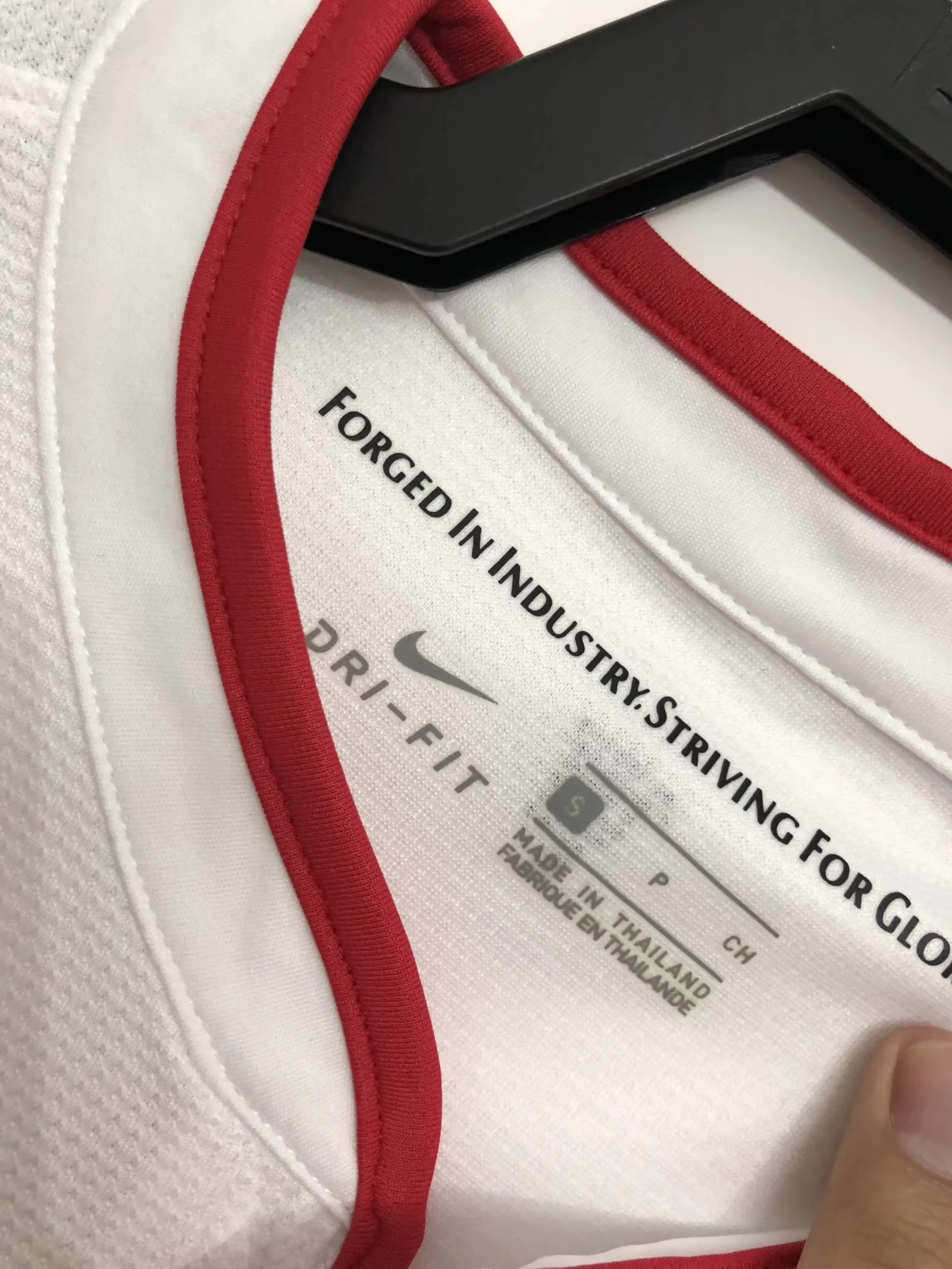 2013-14 Manchester United white retro jersey view 9