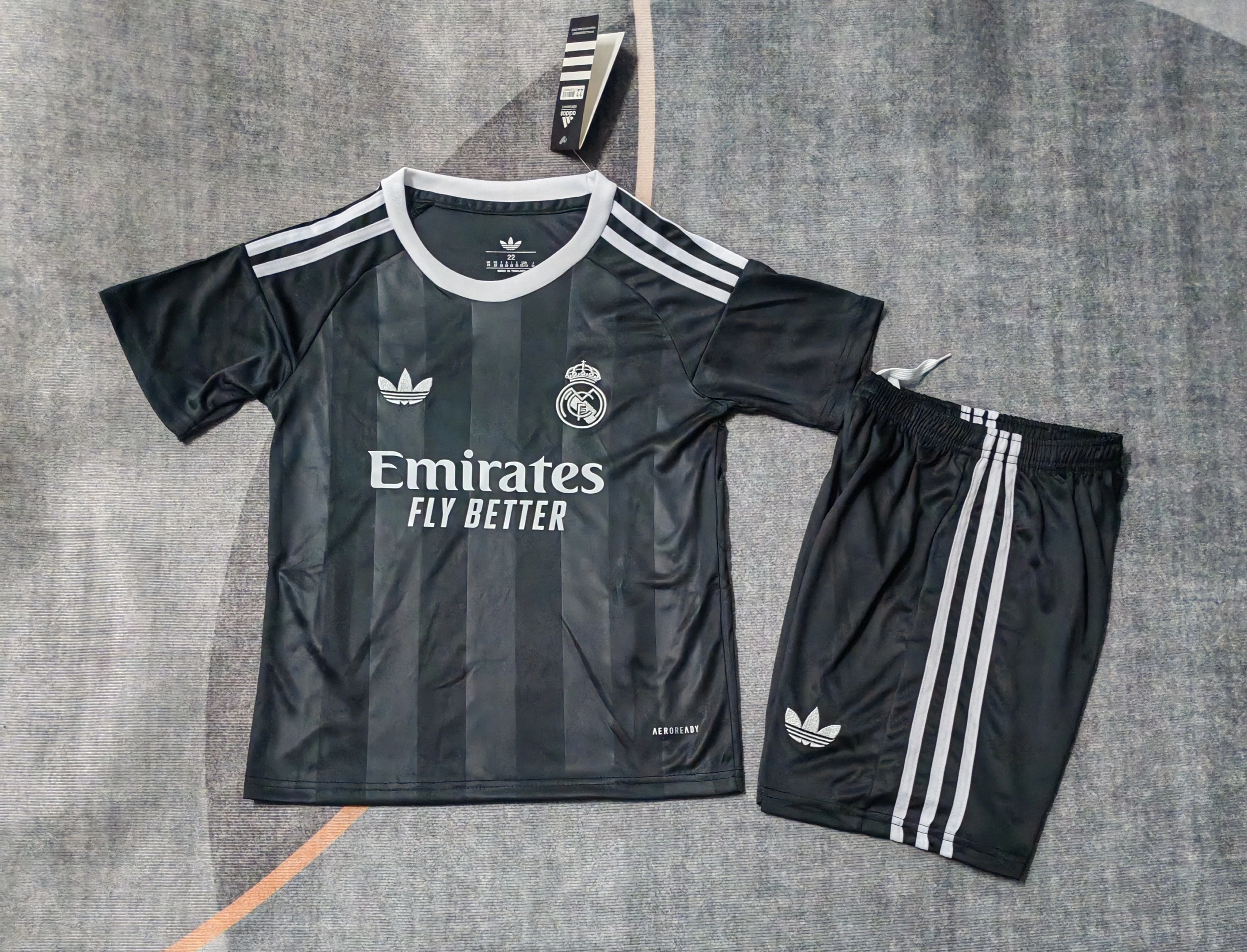 2025-26 Real Madrid Goalkeeper Jersey - Kids'