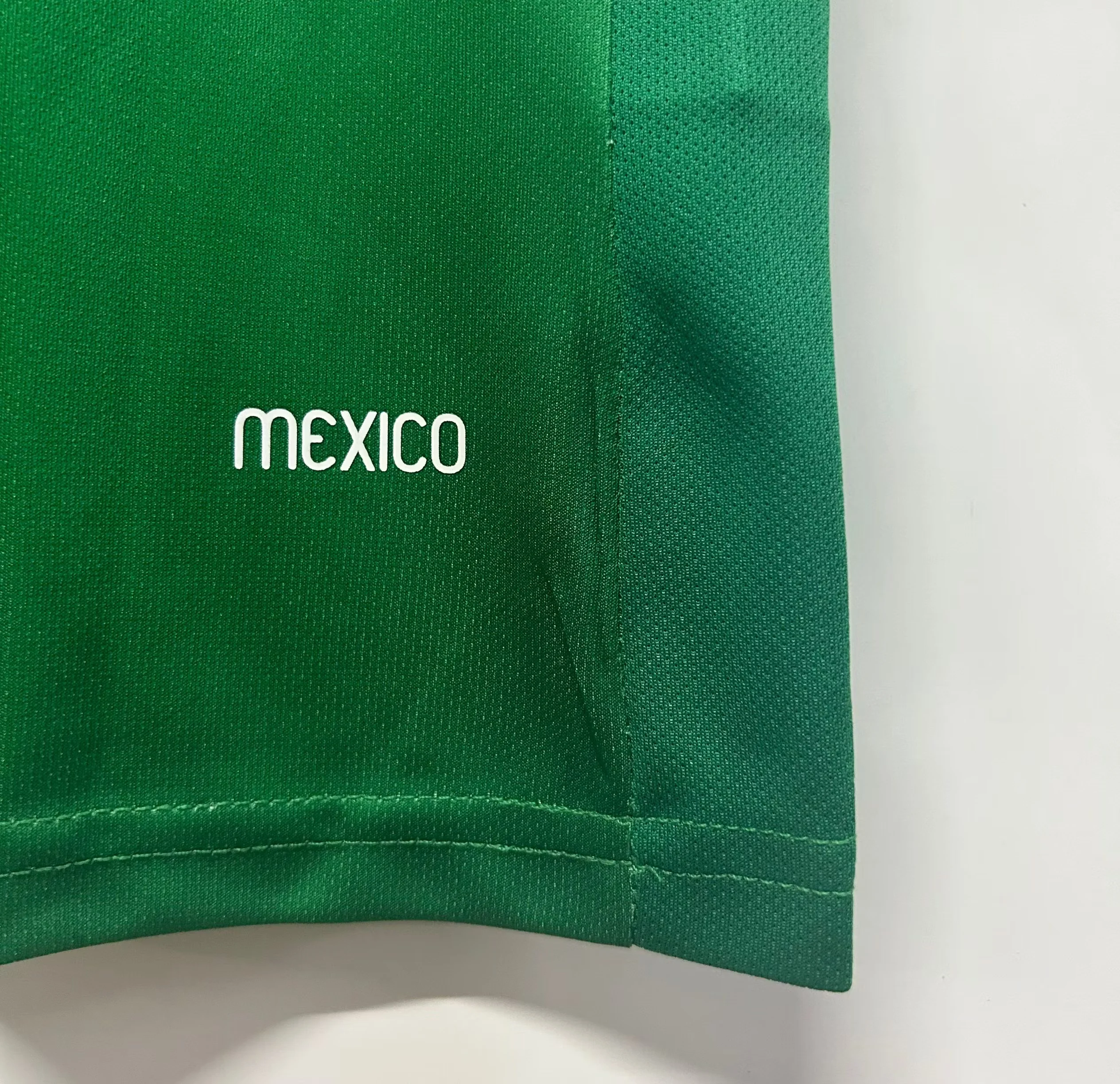 2006 Mexico Home Retro Jersey view 3