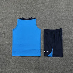 2024-25 Chelsea training shirt view 4