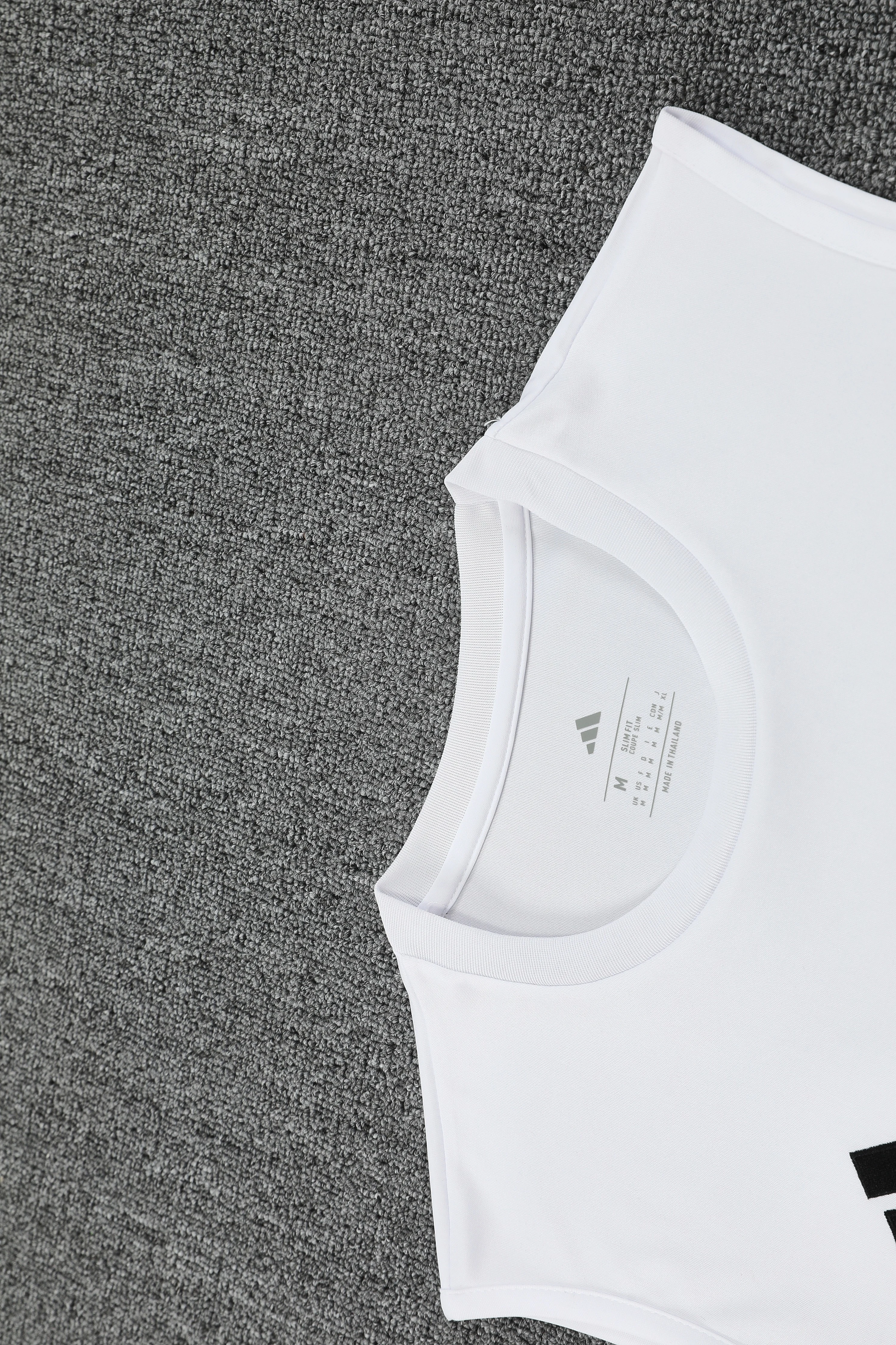 2025-26 Manchester United training vest jersey view 6