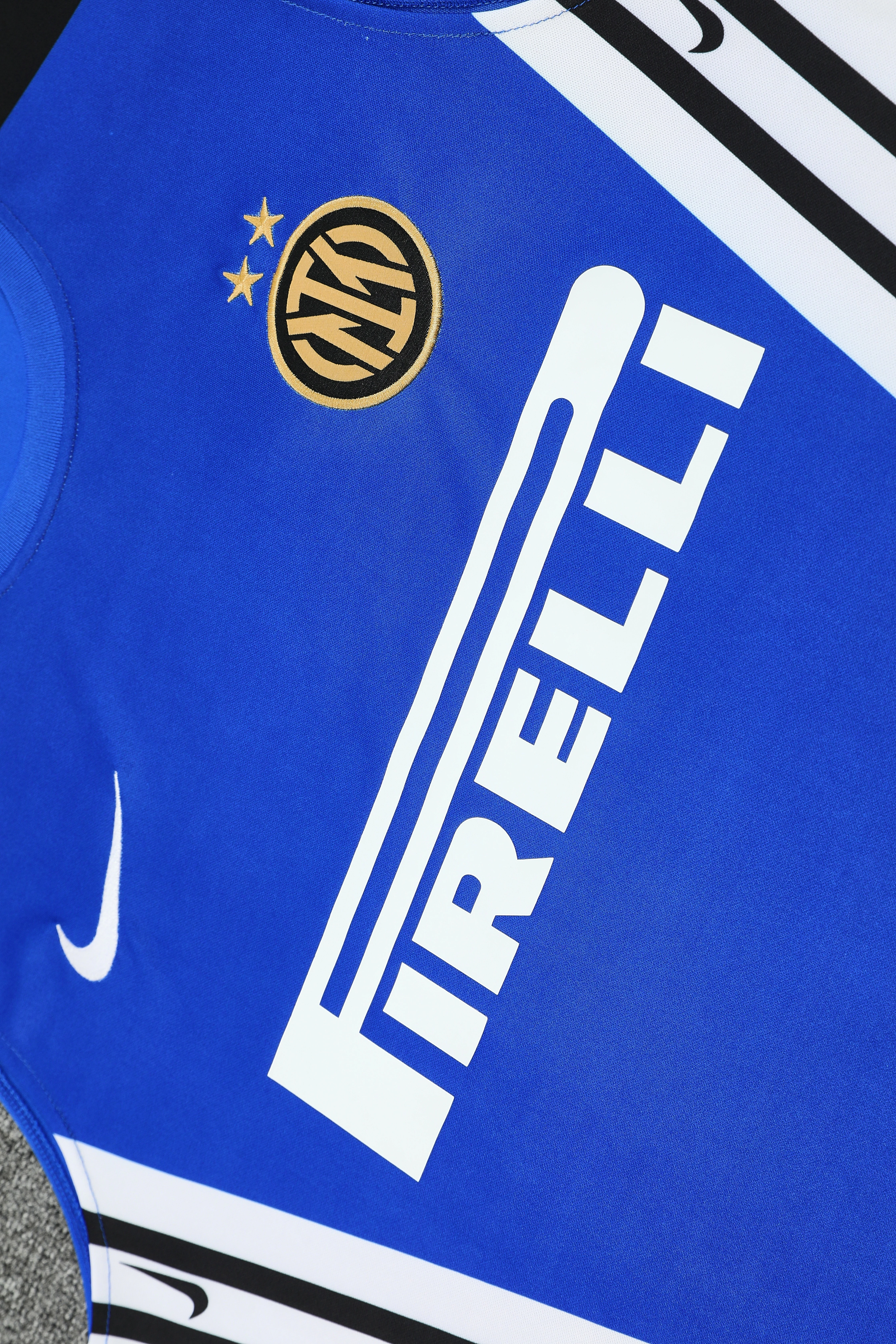 2025-26 Inter Milan Training Vest view 5