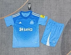 2025-26 Newcastle United Goalkeeper Shirt - Kids view 3
