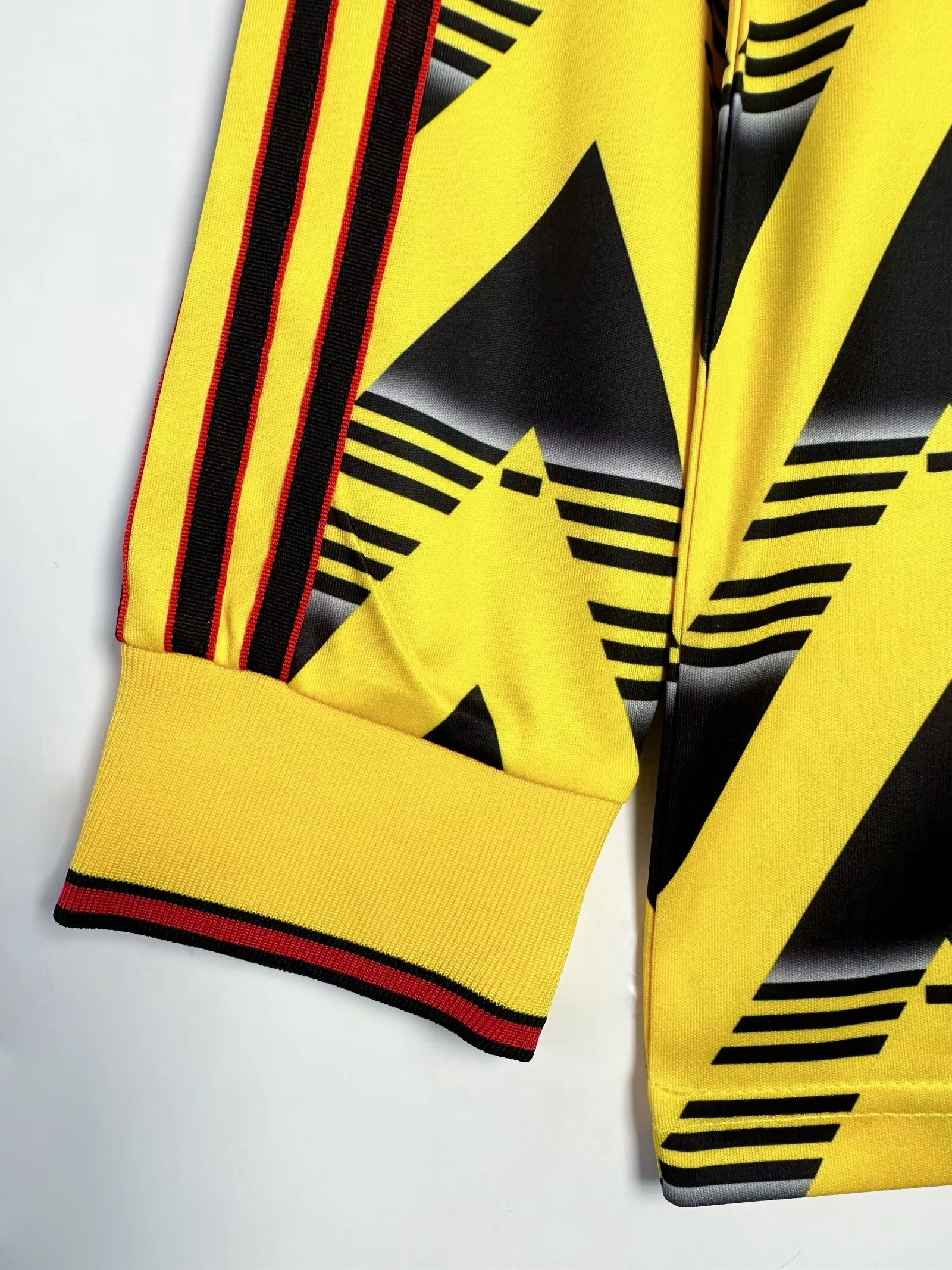 1991-93 Arsenal Away Long Sleeve Retro Shirt view 6
