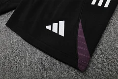 2025-26 Manchester United purple short-sleeved training shirt view 3